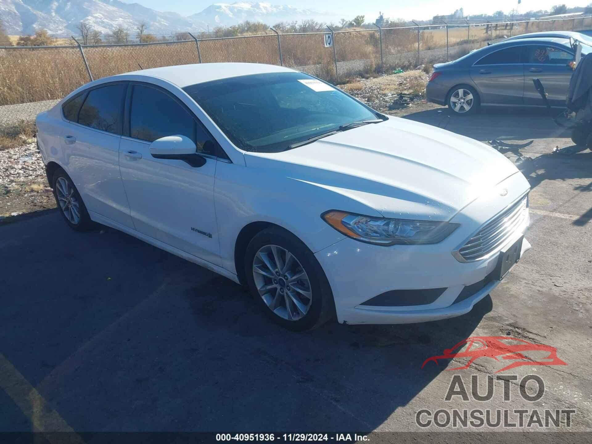 FORD FUSION HYBRID 2017 - 3FA6P0LU2HR266044