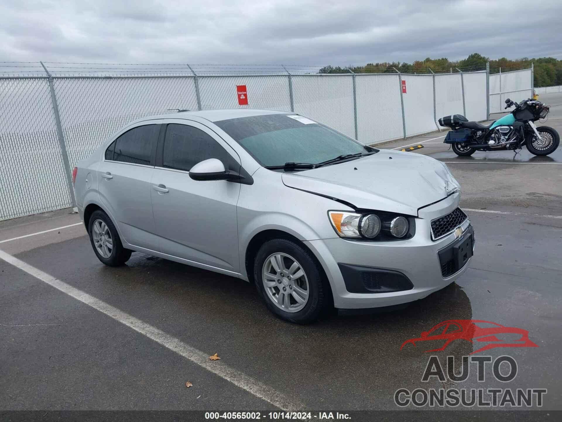 CHEVROLET SONIC 2016 - 1G1JC5SH3G4169808