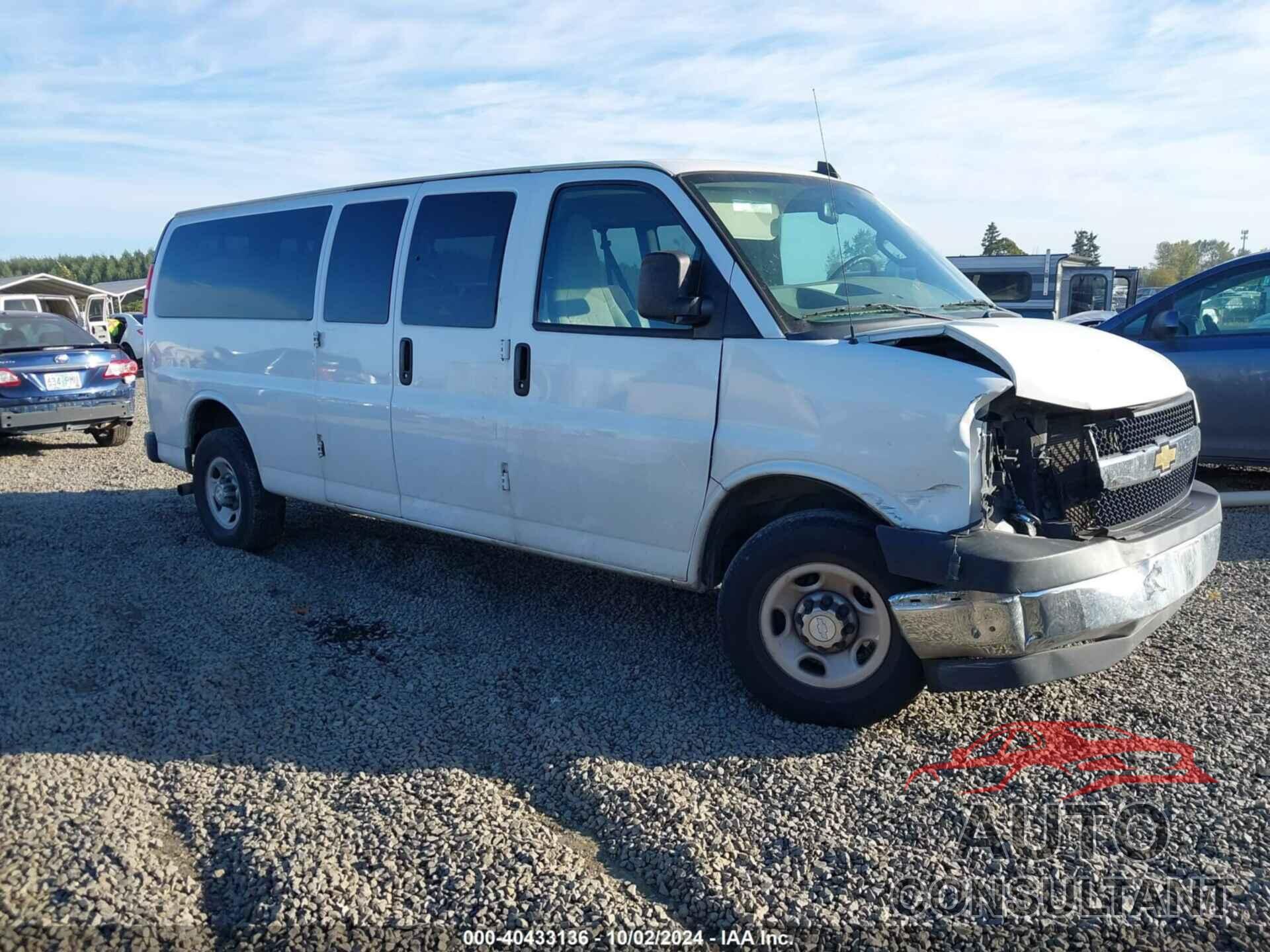 CHEVROLET EXPRESS G3500 2018 - 1GAZGPFG6J1317561