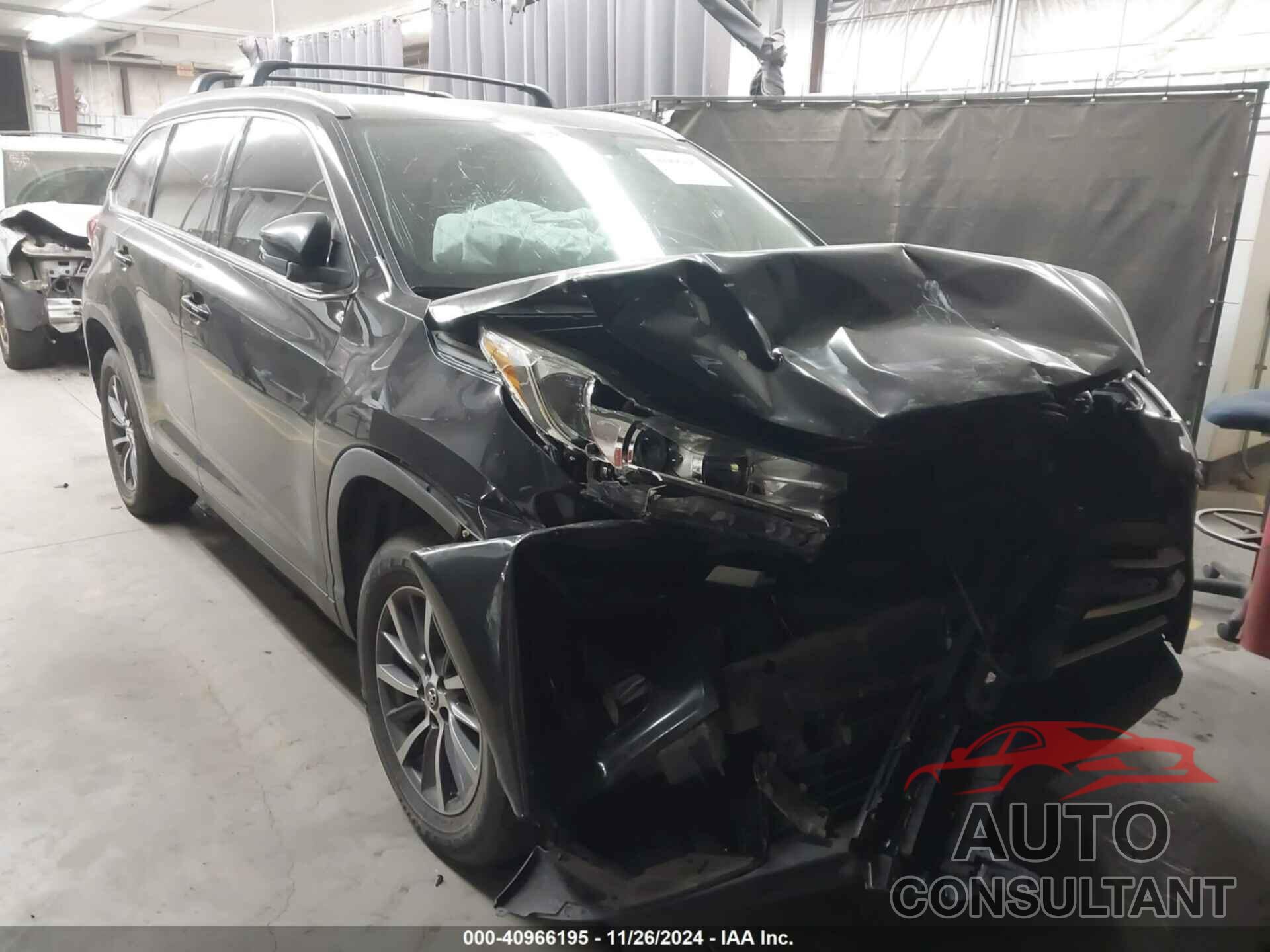 TOYOTA HIGHLANDER 2019 - 5TDKZRFH9KS557926