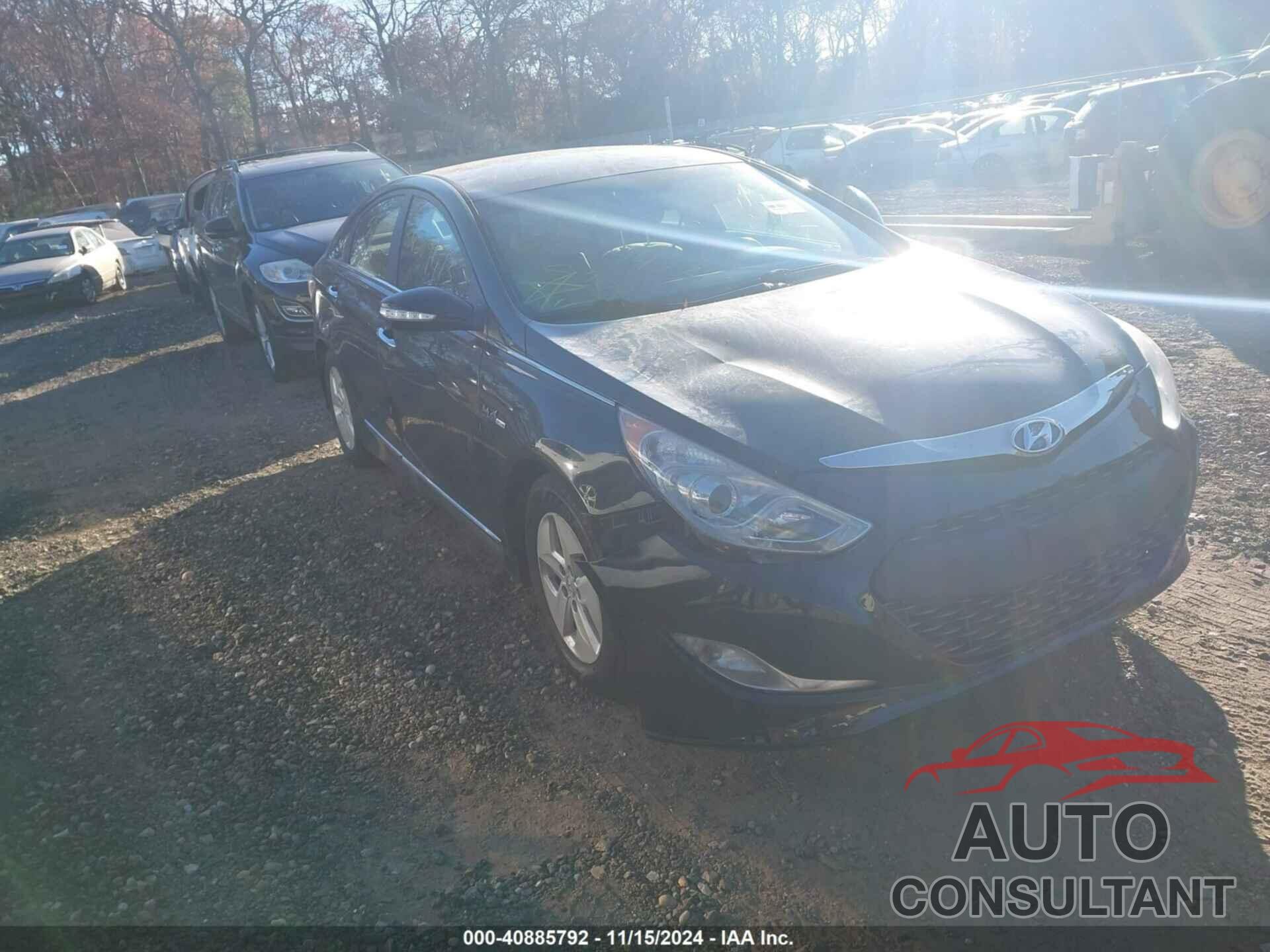 HYUNDAI SONATA HYBRID 2012 - KMHEC4A41CA037719