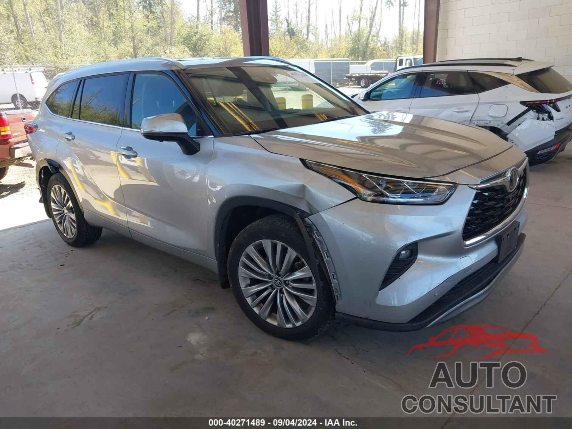 TOYOTA HIGHLANDER 2023 - 5TDKDRBHXPS003287