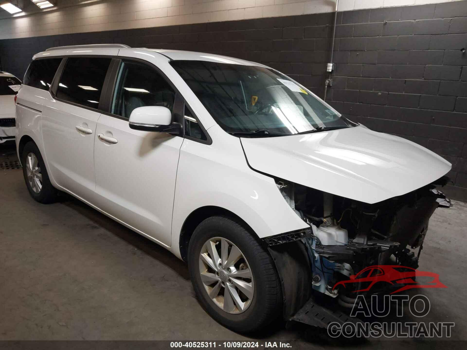 KIA SEDONA 2018 - KNDMB5C13J6357359