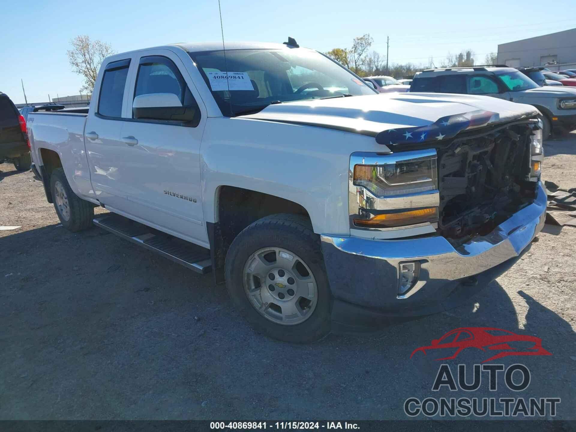 CHEVROLET SILVERADO 1500 2018 - 1GCVKREH0JZ301464