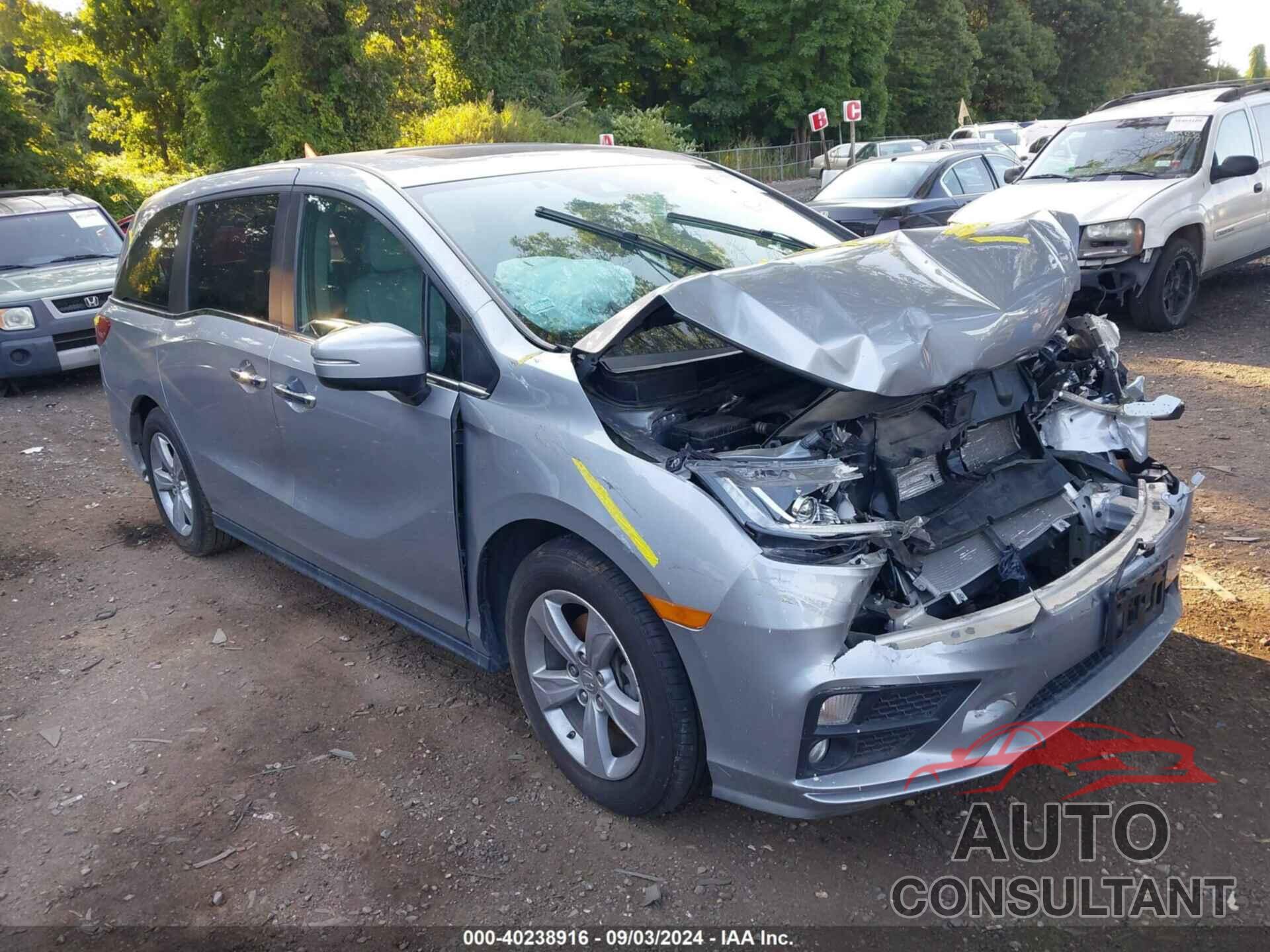 HONDA ODYSSEY 2018 - 5FNRL6H74JB085382