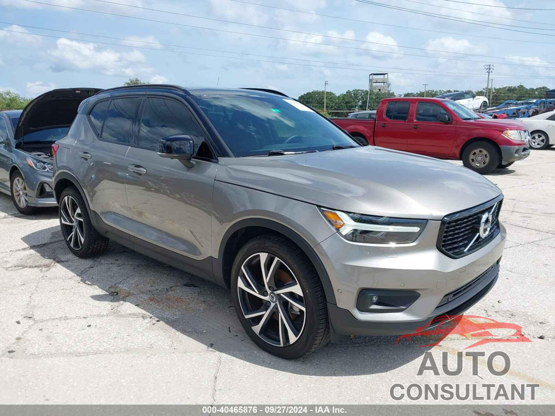 VOLVO XC40 2022 - YV4162UM6N2743962