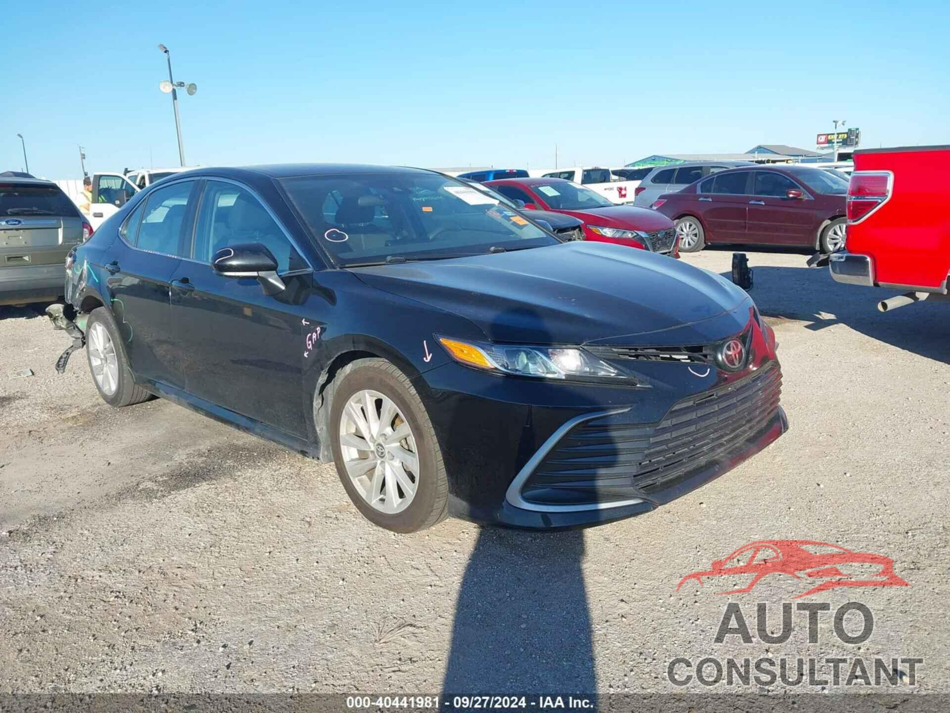 TOYOTA CAMRY 2021 - 4T1C11AK2MU518301