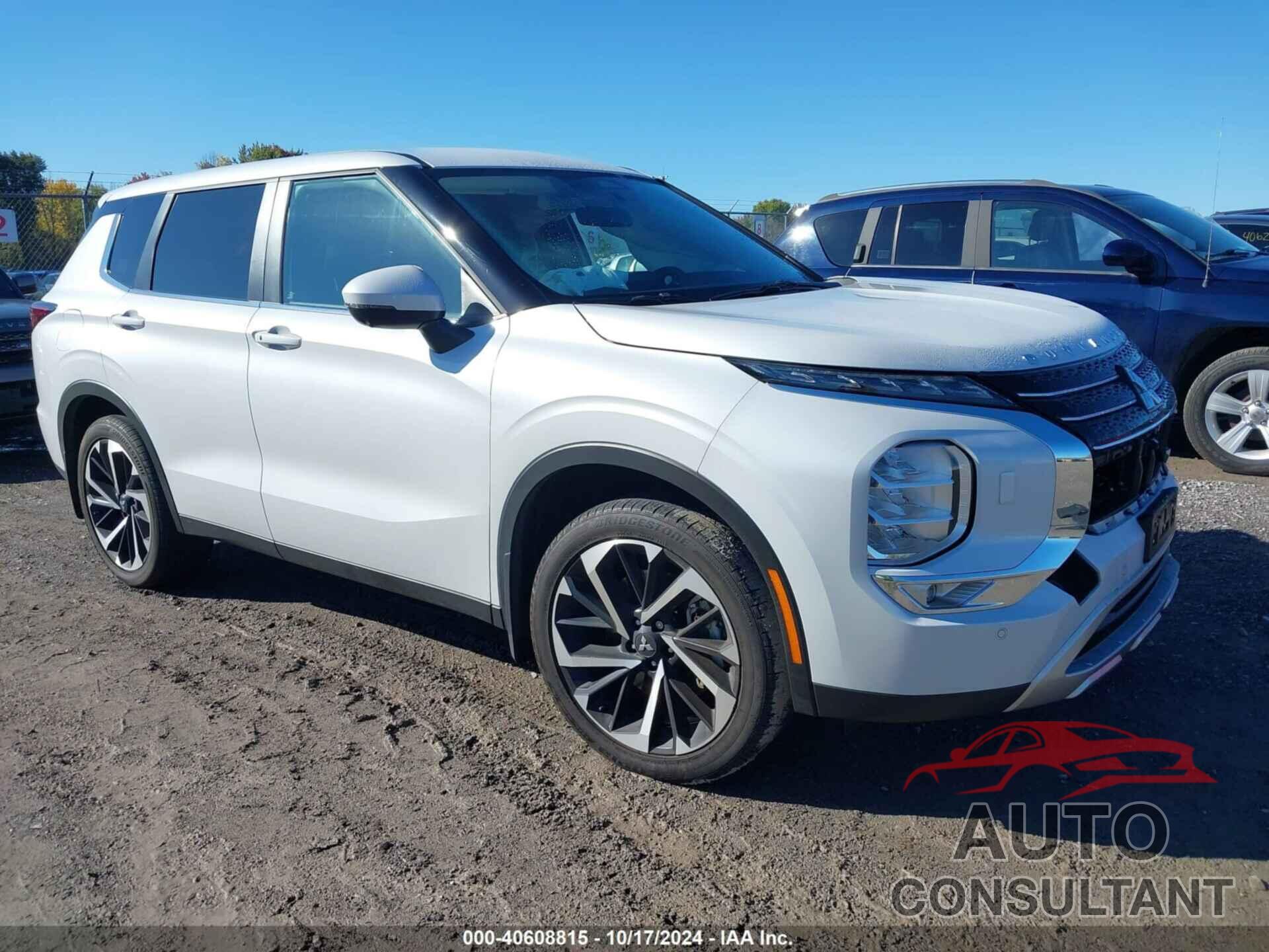 MITSUBISHI OUTLANDER 2023 - JA4J4UA86PZ052639
