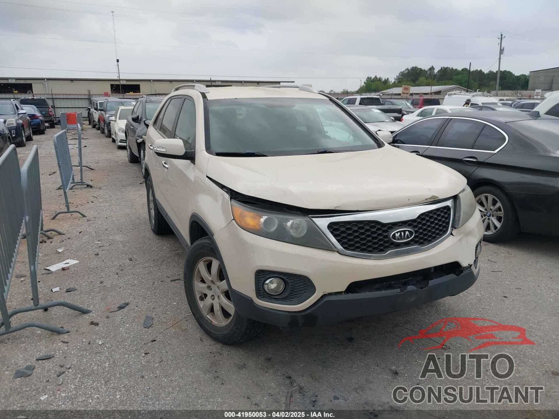 KIA SORENTO 2011 - 5XYKT4A16BG081226