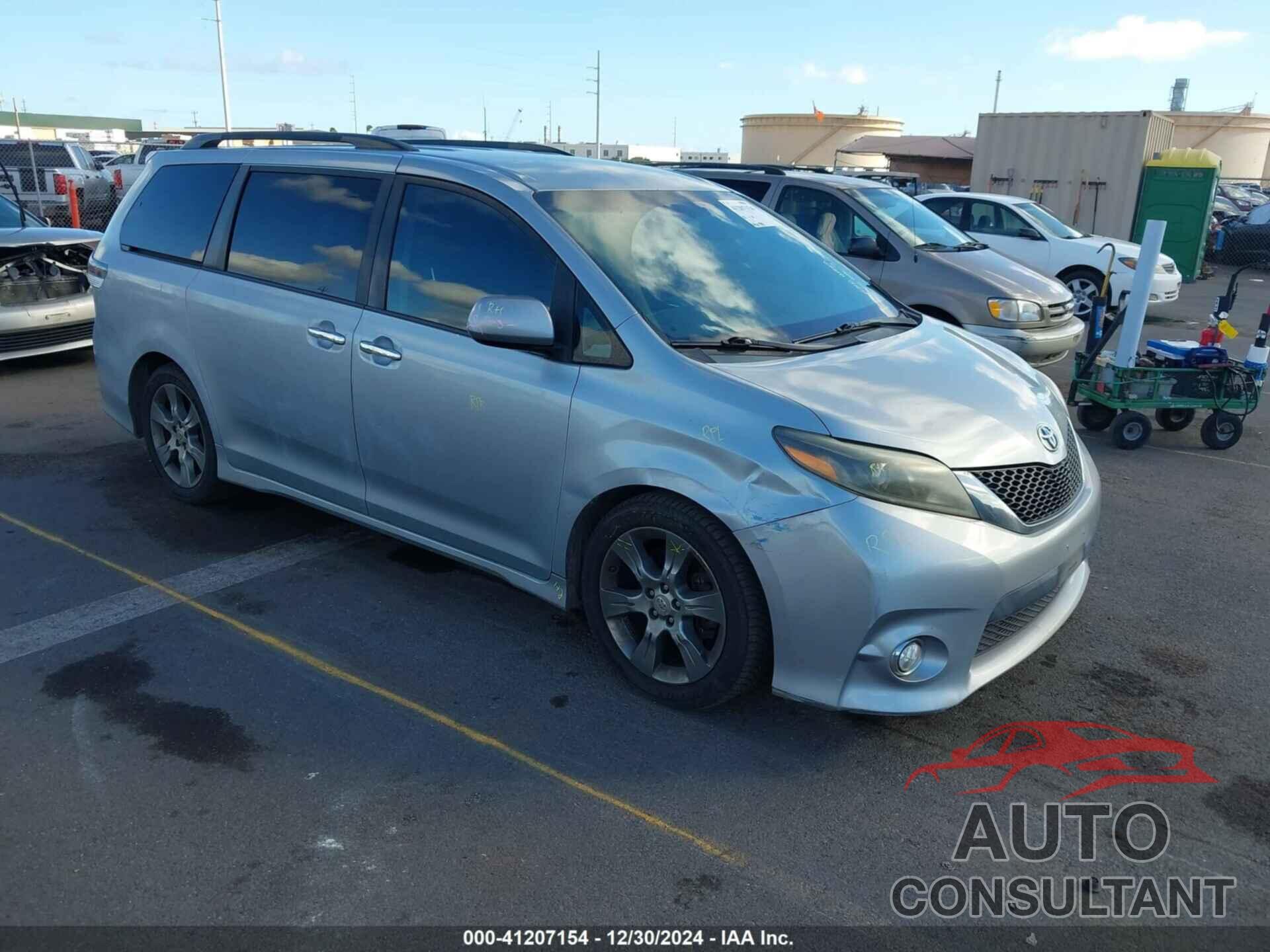 TOYOTA SIENNA 2015 - 5TDXK3DC1FS541224