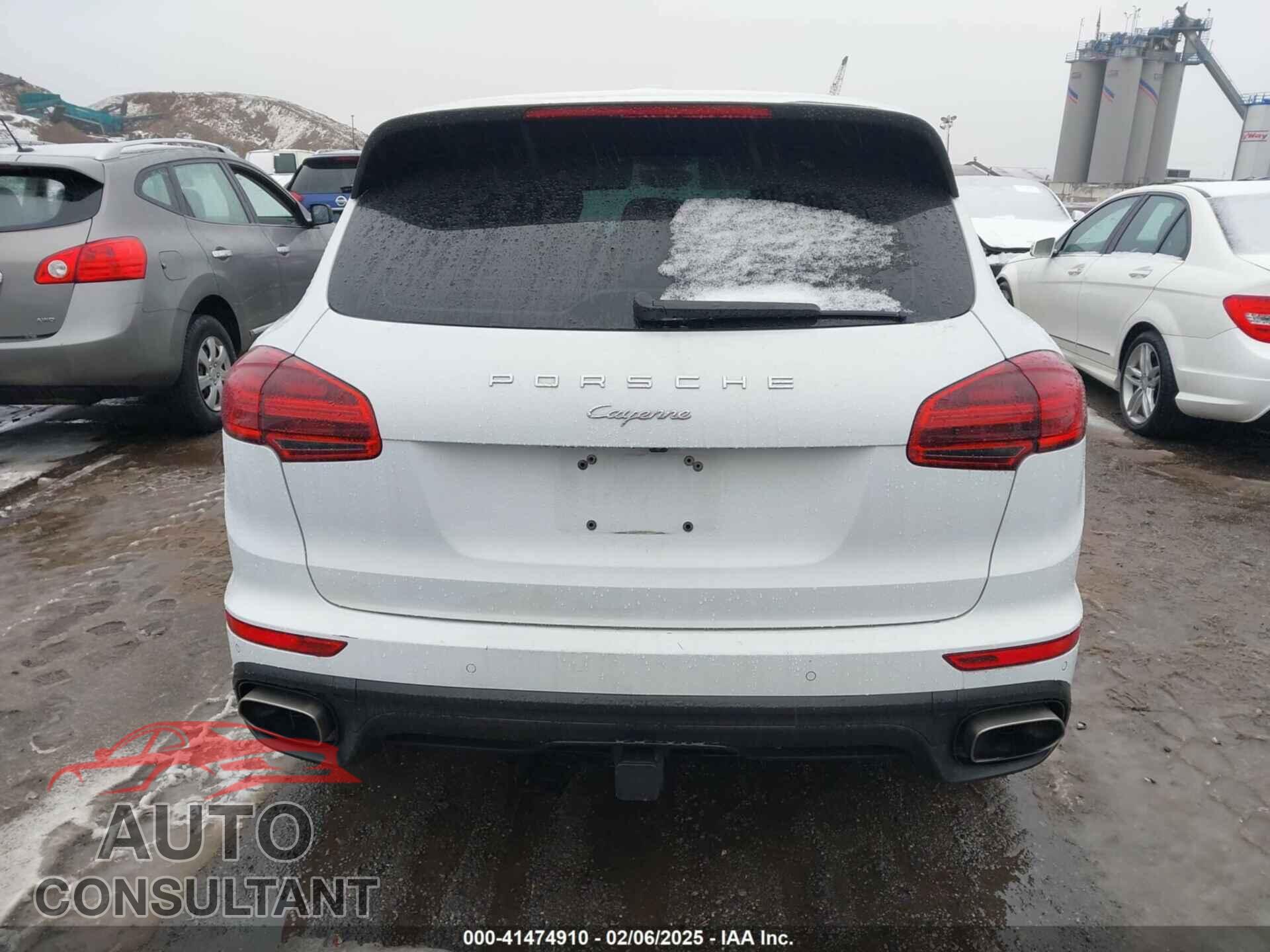 PORSCHE CAYENNE 2017 - WP1AA2A25HKA80276