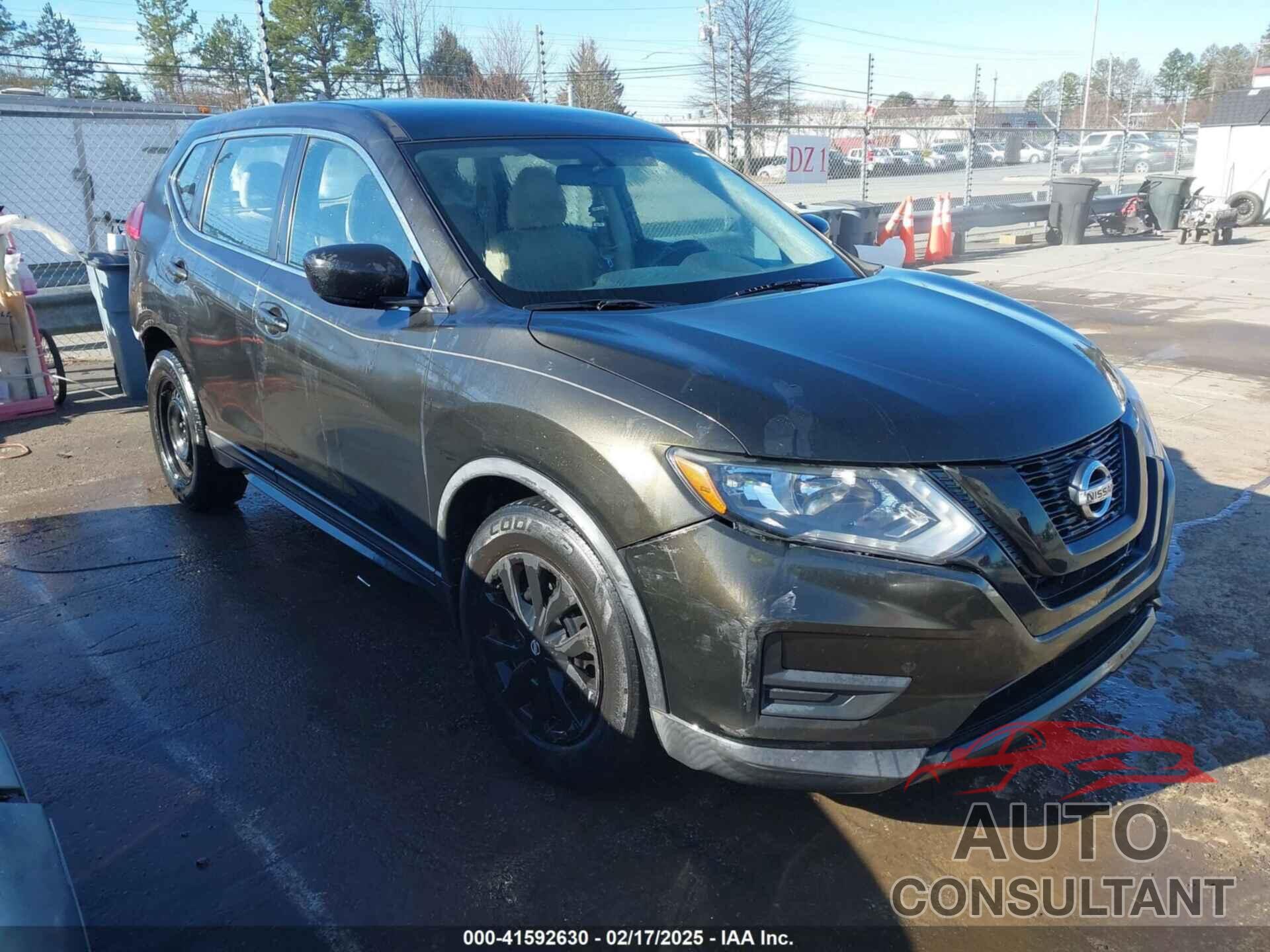 NISSAN ROGUE 2017 - KNMAT2MT8HP525256