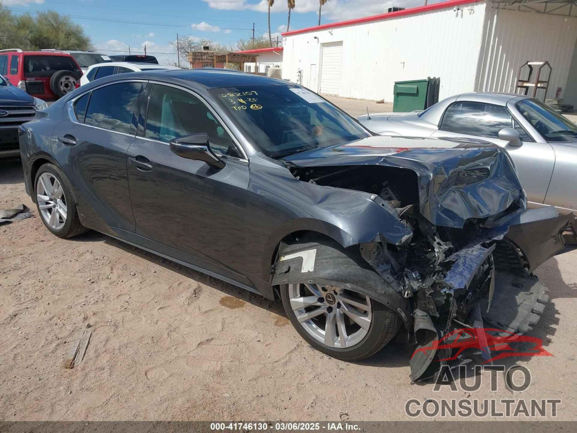 LEXUS IS 300 2021 - JTHC81F21M5046836