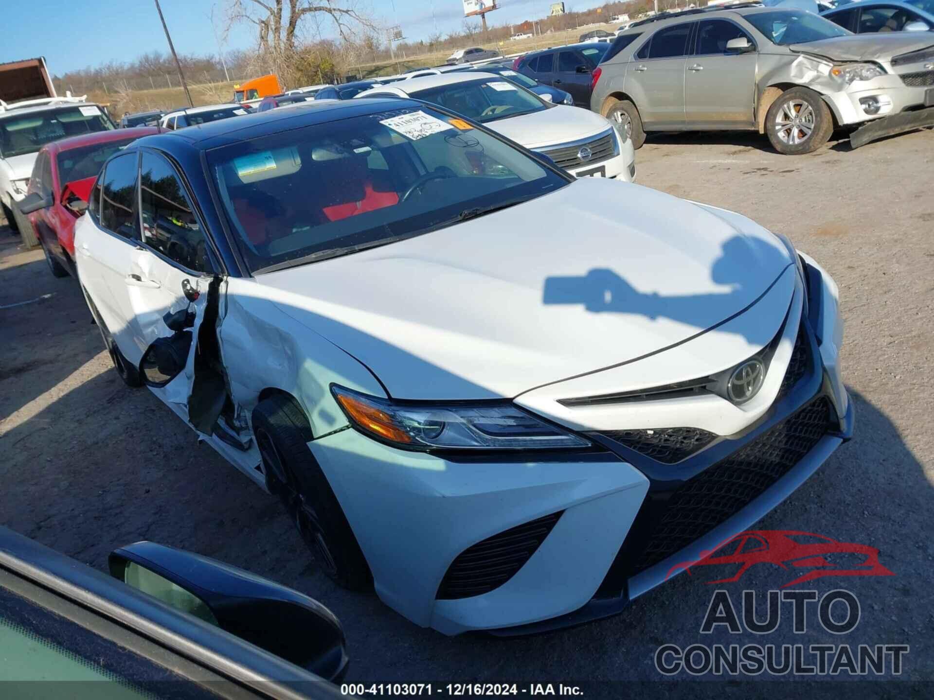 TOYOTA CAMRY 2019 - 4T1B618K0KU212696