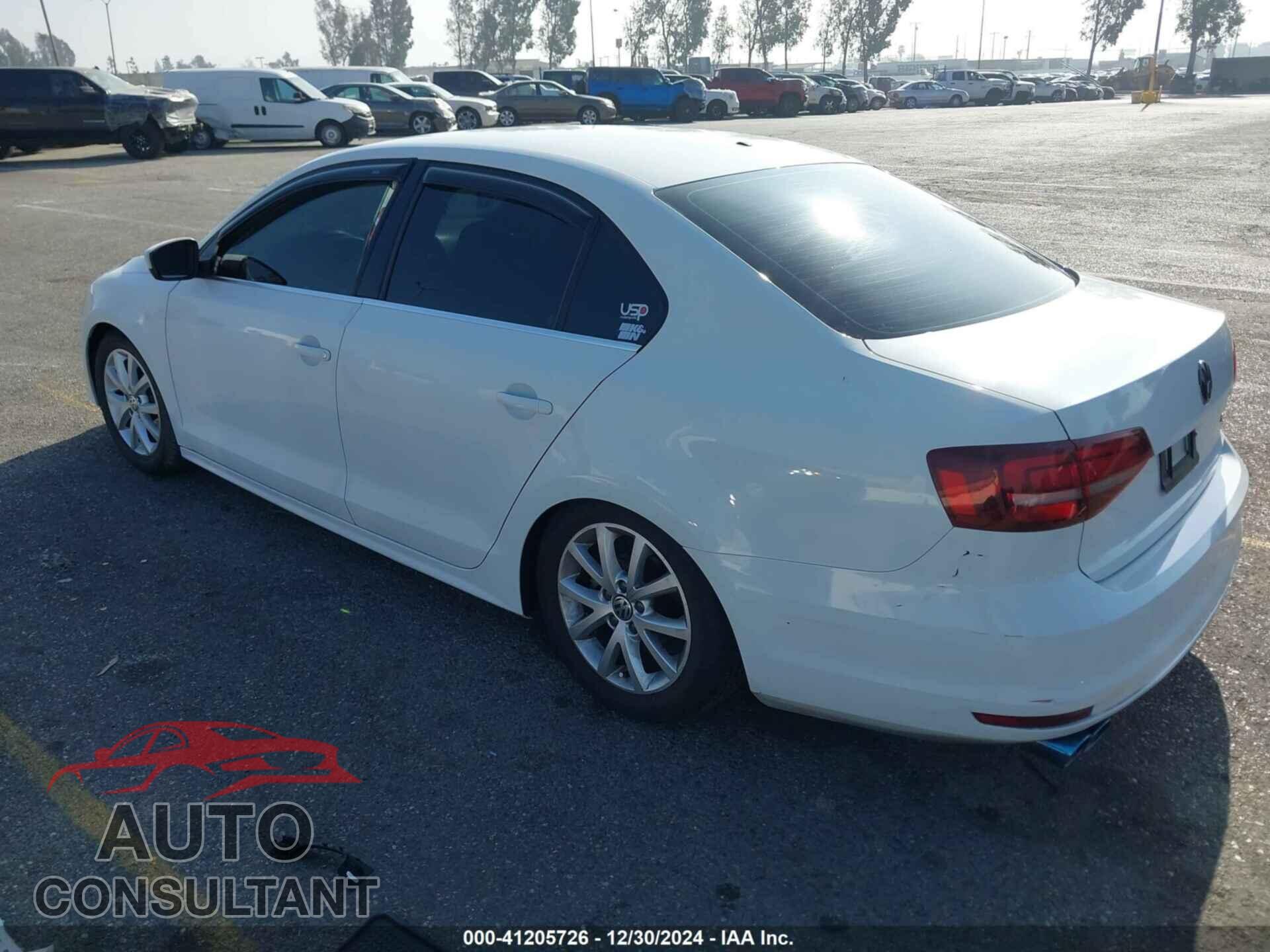 VOLKSWAGEN JETTA 2017 - 3VW2B7AJ0HM267955