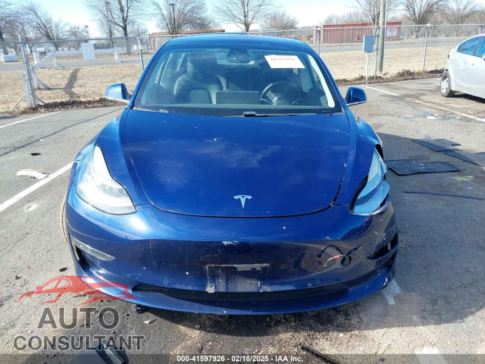 TESLA MODEL 3 2017 - 5YJ3E1EA4HF000103