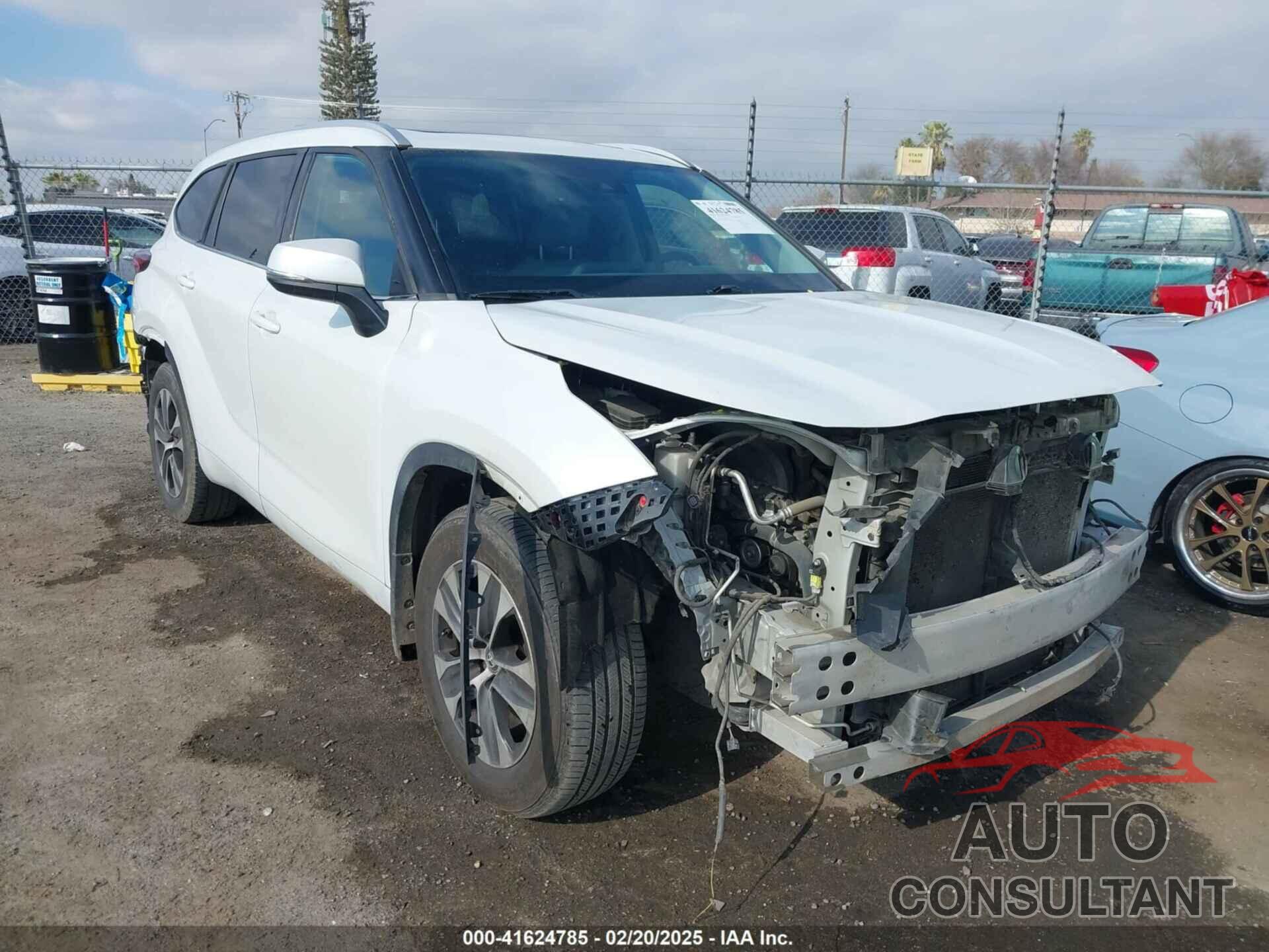 TOYOTA HIGHLANDER 2022 - 5TDHZRAH2NS548040