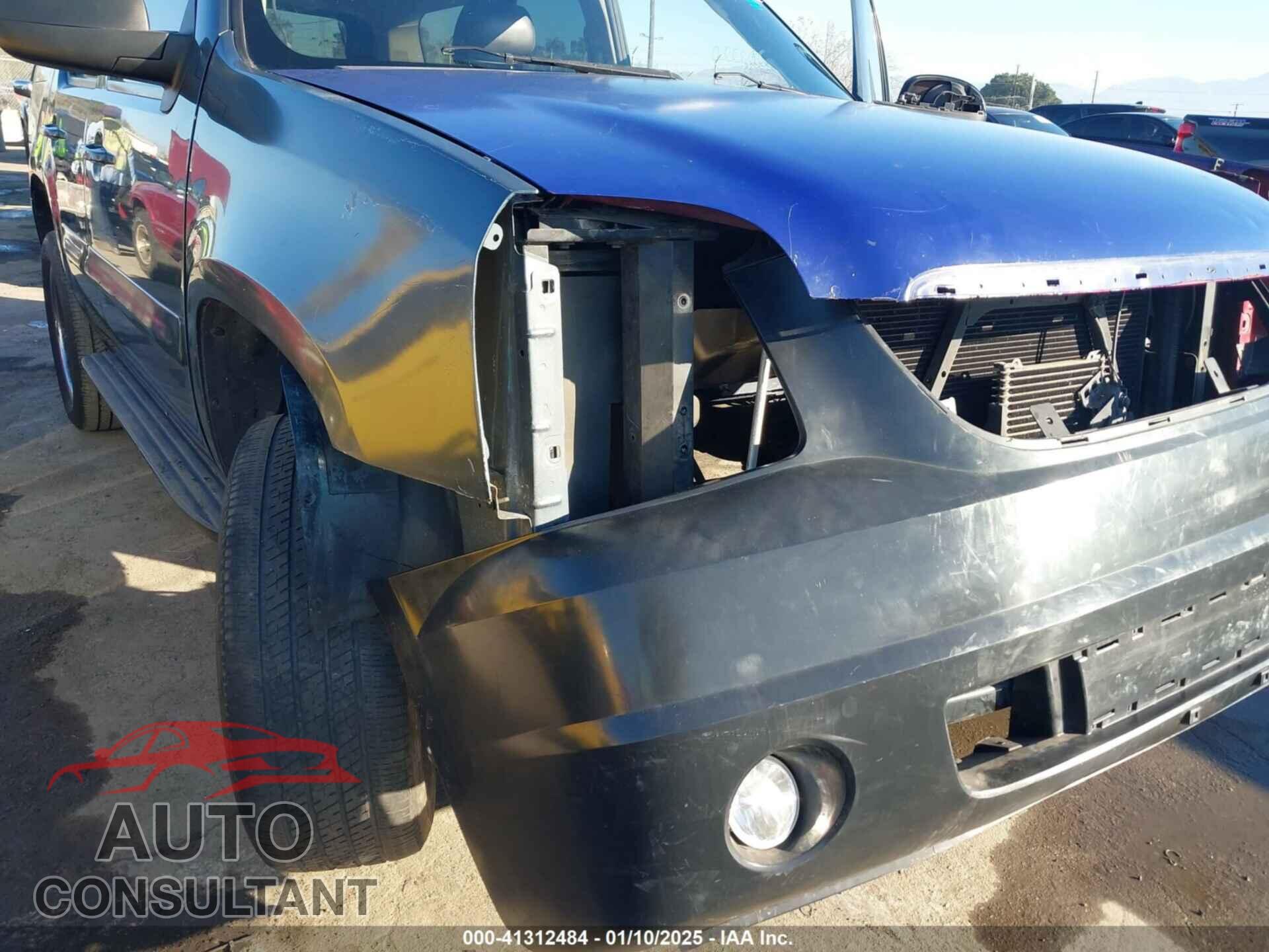 CHEVROLET TAHOE 2012 - 1GNSCBE02CR242591
