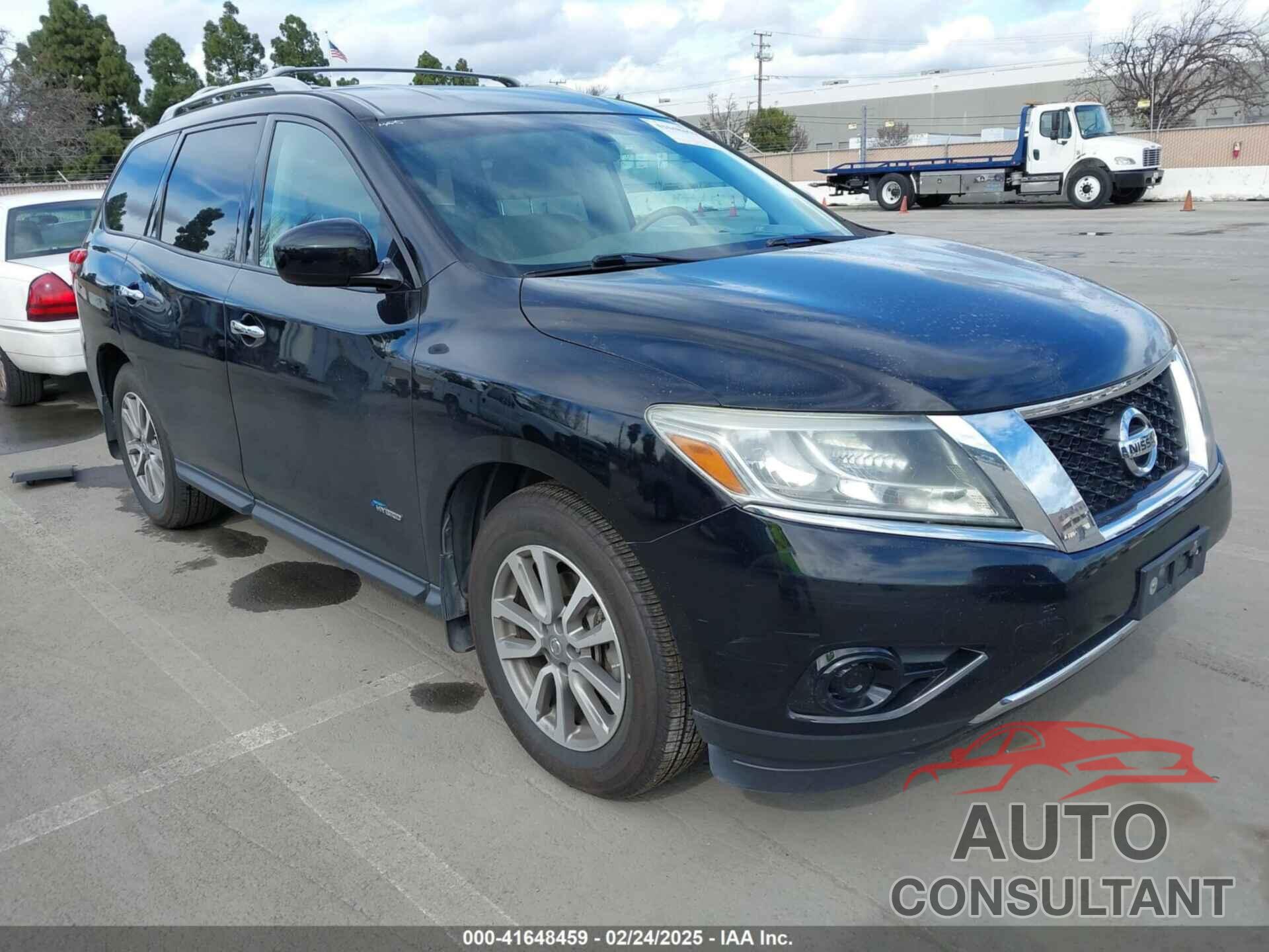 NISSAN PATHFINDER HYBRID 2014 - 5N1CR2MM4EC646820
