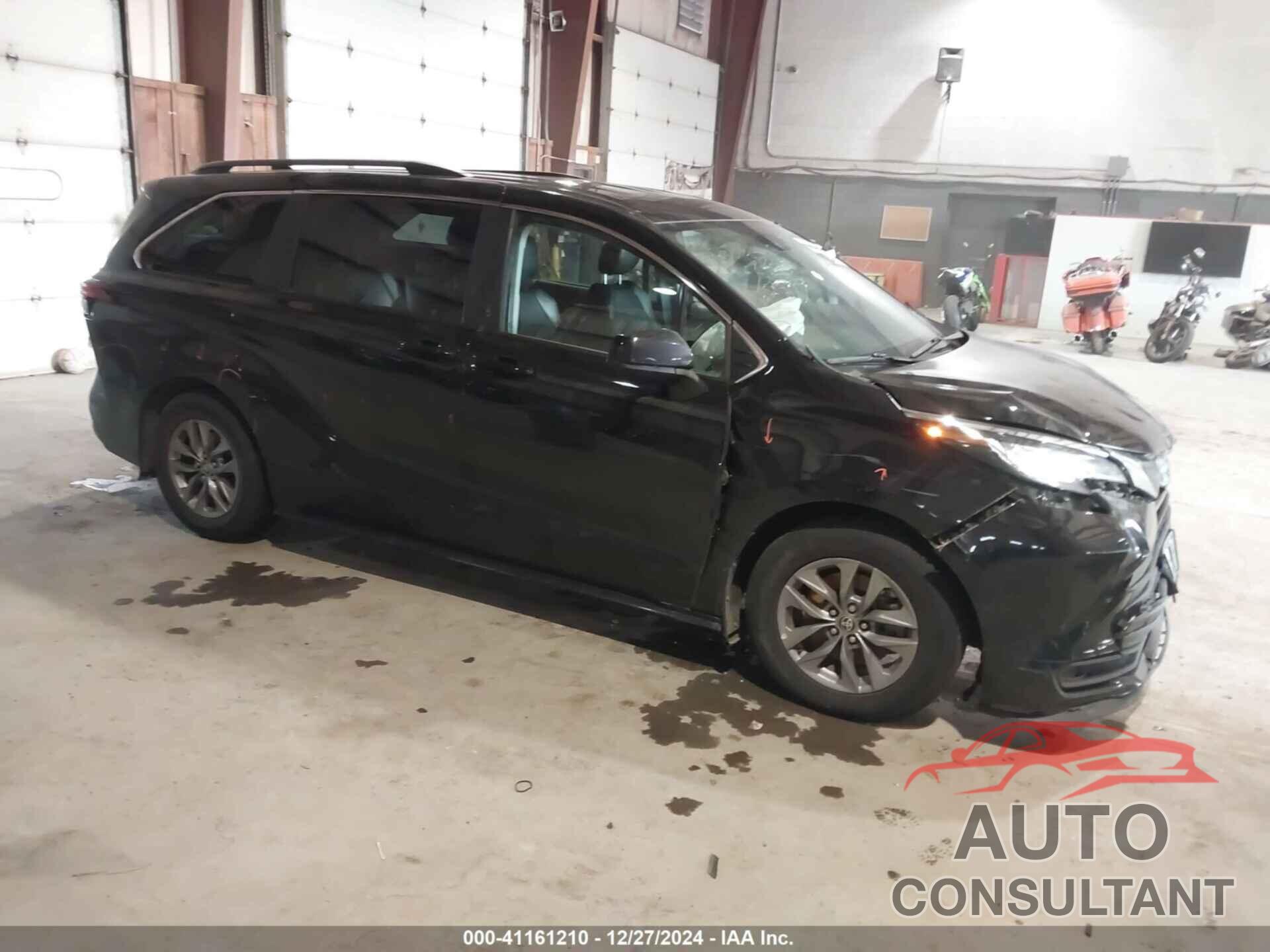 TOYOTA SIENNA 2022 - 5TDKSKFC7NS070678