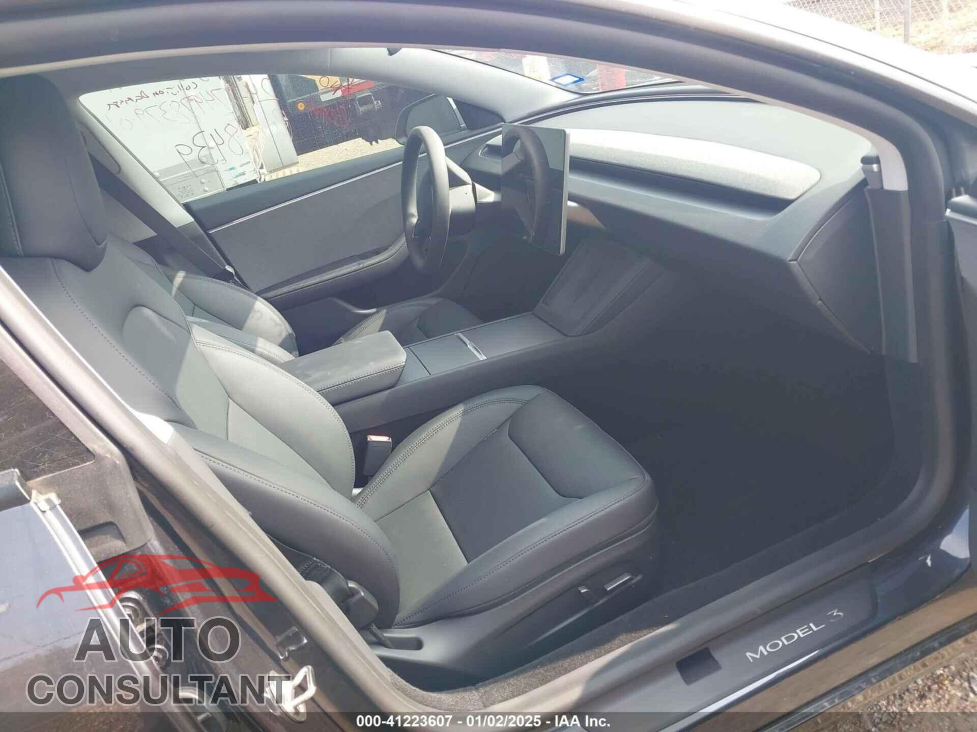 TESLA MODEL 3 2024 - 5YJ3E1EA7RF848199