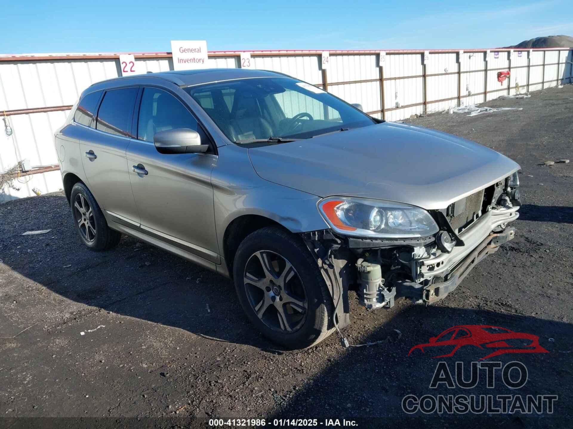 VOLVO XC60 2015 - YV4902RM4F2733932