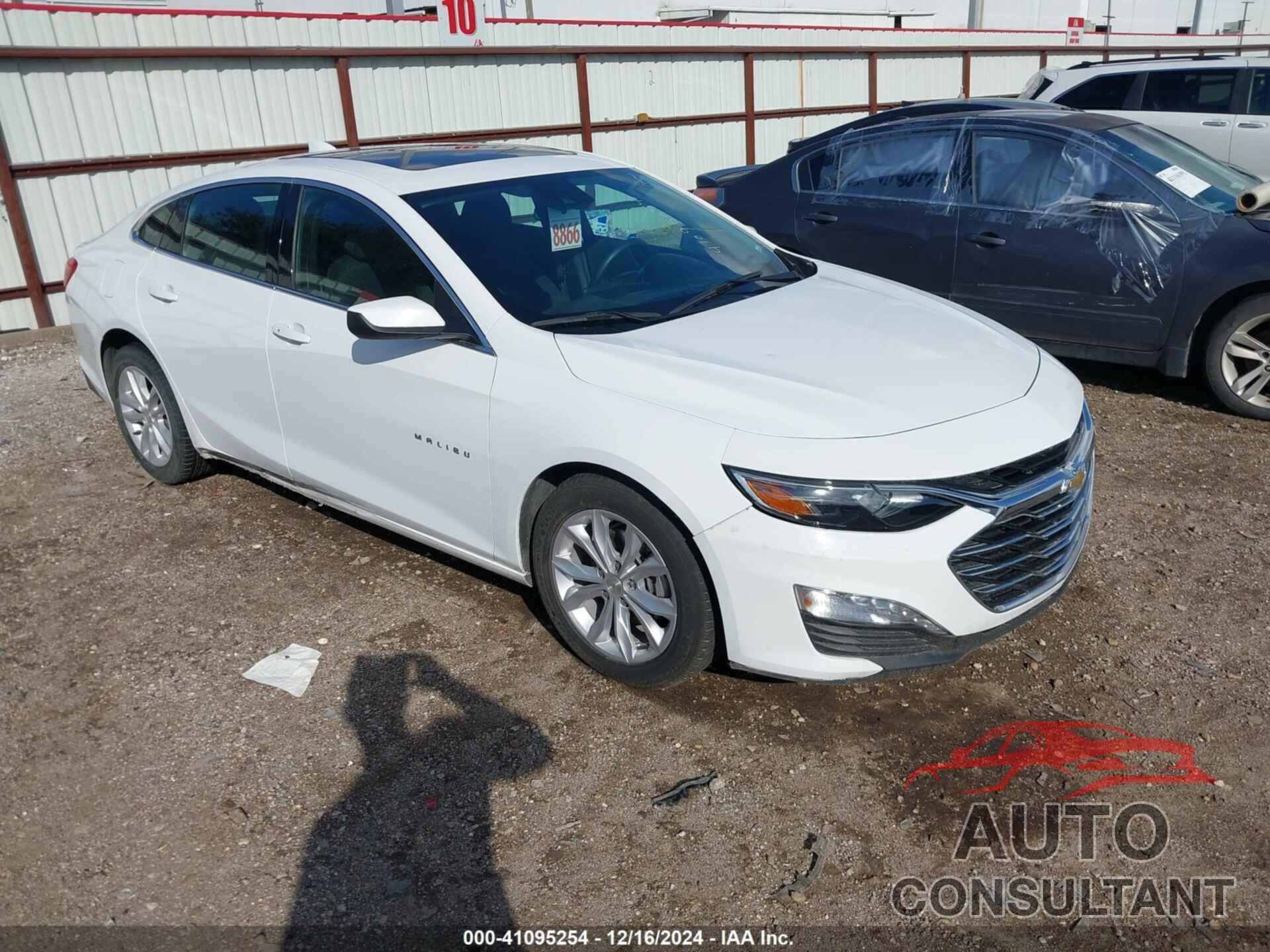 CHEVROLET MALIBU 2023 - 1G1ZD5ST1PF204175