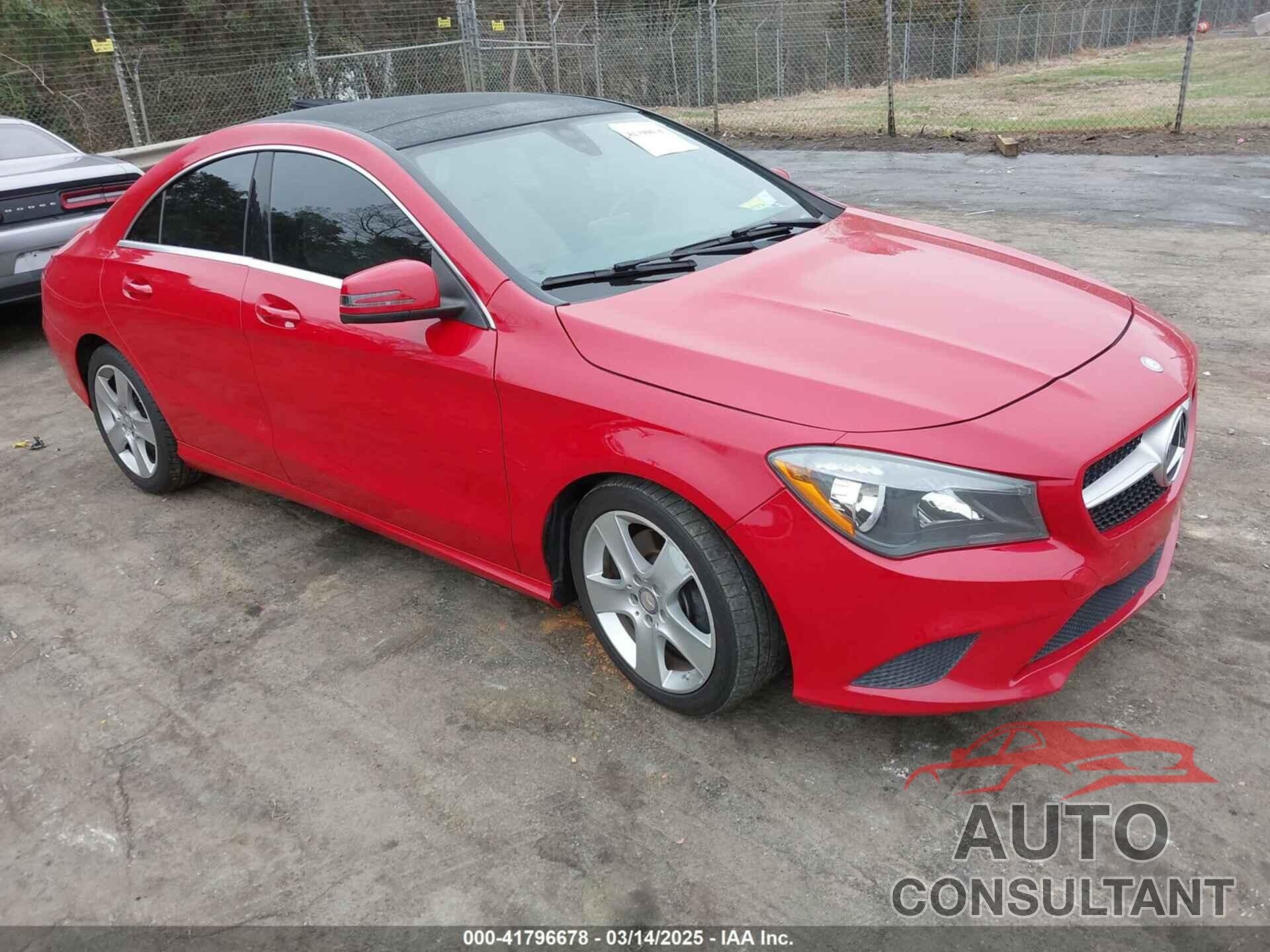 MERCEDES-BENZ CLA 250 2015 - WDDSJ4GB5FN213080