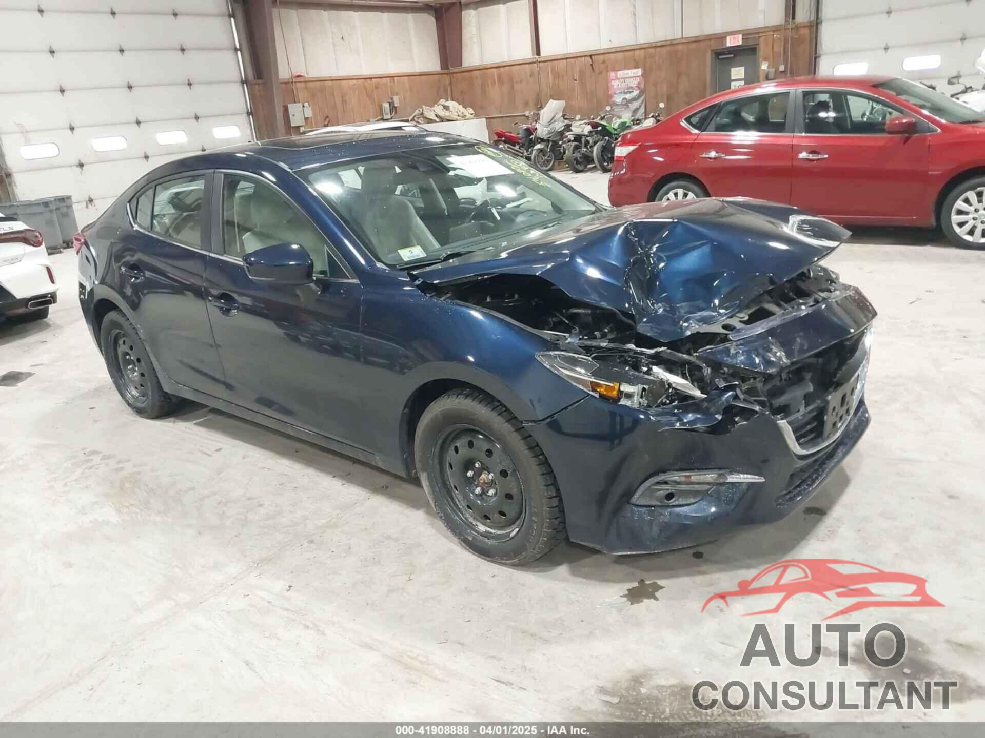 MAZDA MAZDA3 2018 - 3MZBN1W34JM181651