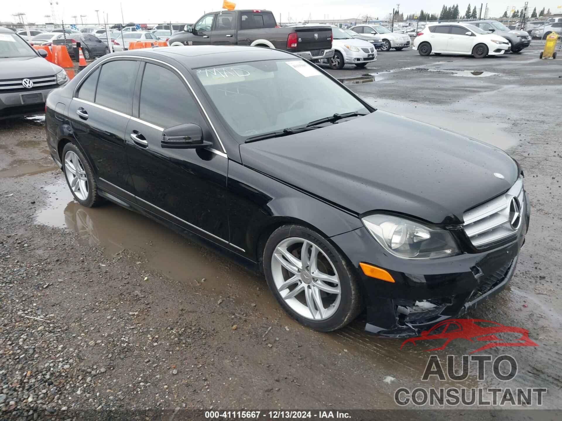 MERCEDES-BENZ C 300 2012 - WDDGF8BB4CR204591