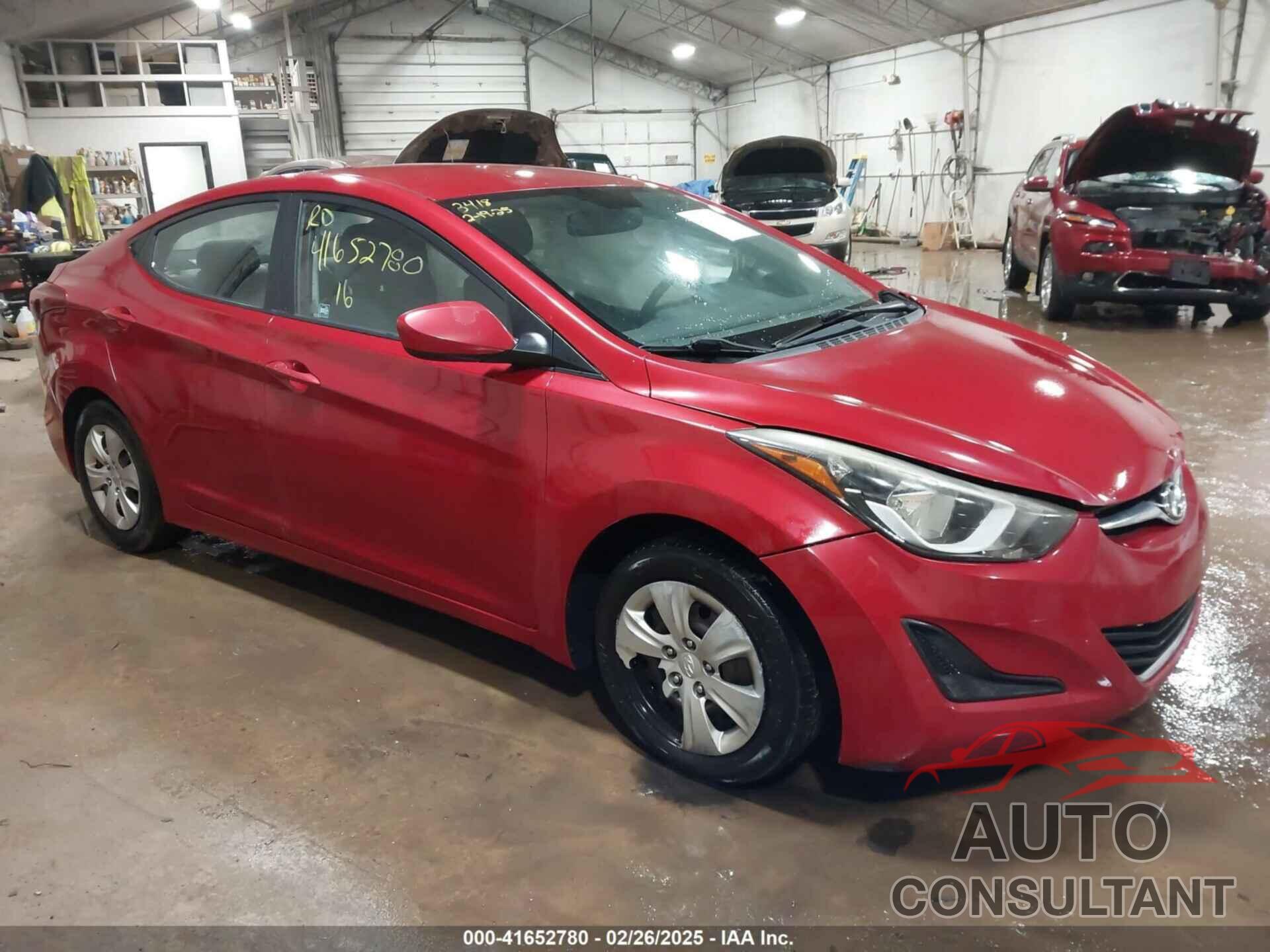 HYUNDAI ELANTRA 2016 - KMHDH4AE9GU573652
