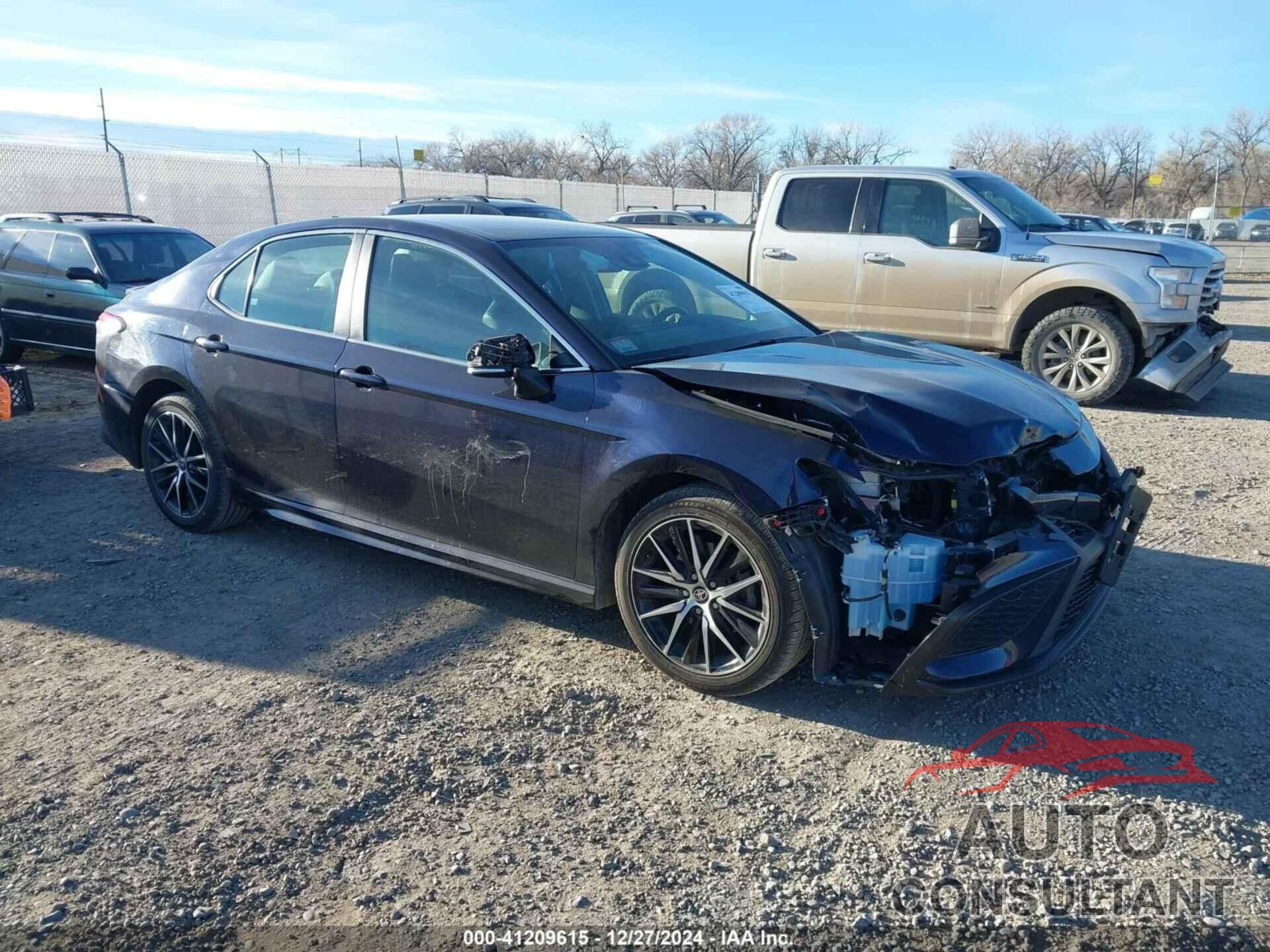 TOYOTA CAMRY 2022 - 4T1G11AK8NU709062
