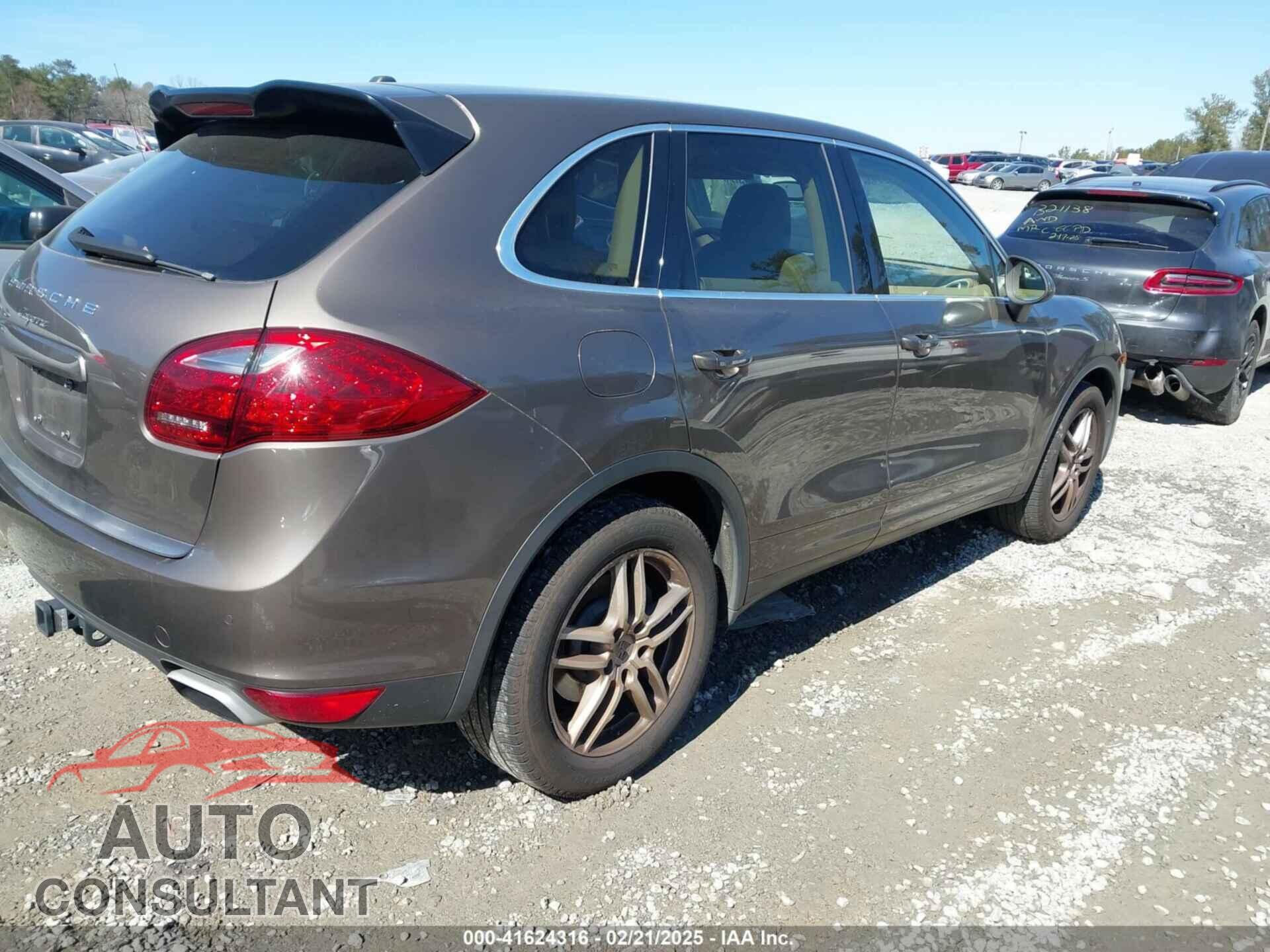 PORSCHE CAYENNE 2012 - WP1AA2A28CLA08572