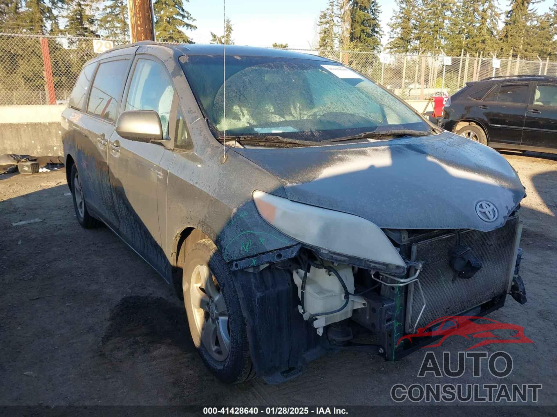 TOYOTA SIENNA 2011 - 5TDKK3DC7BS159882