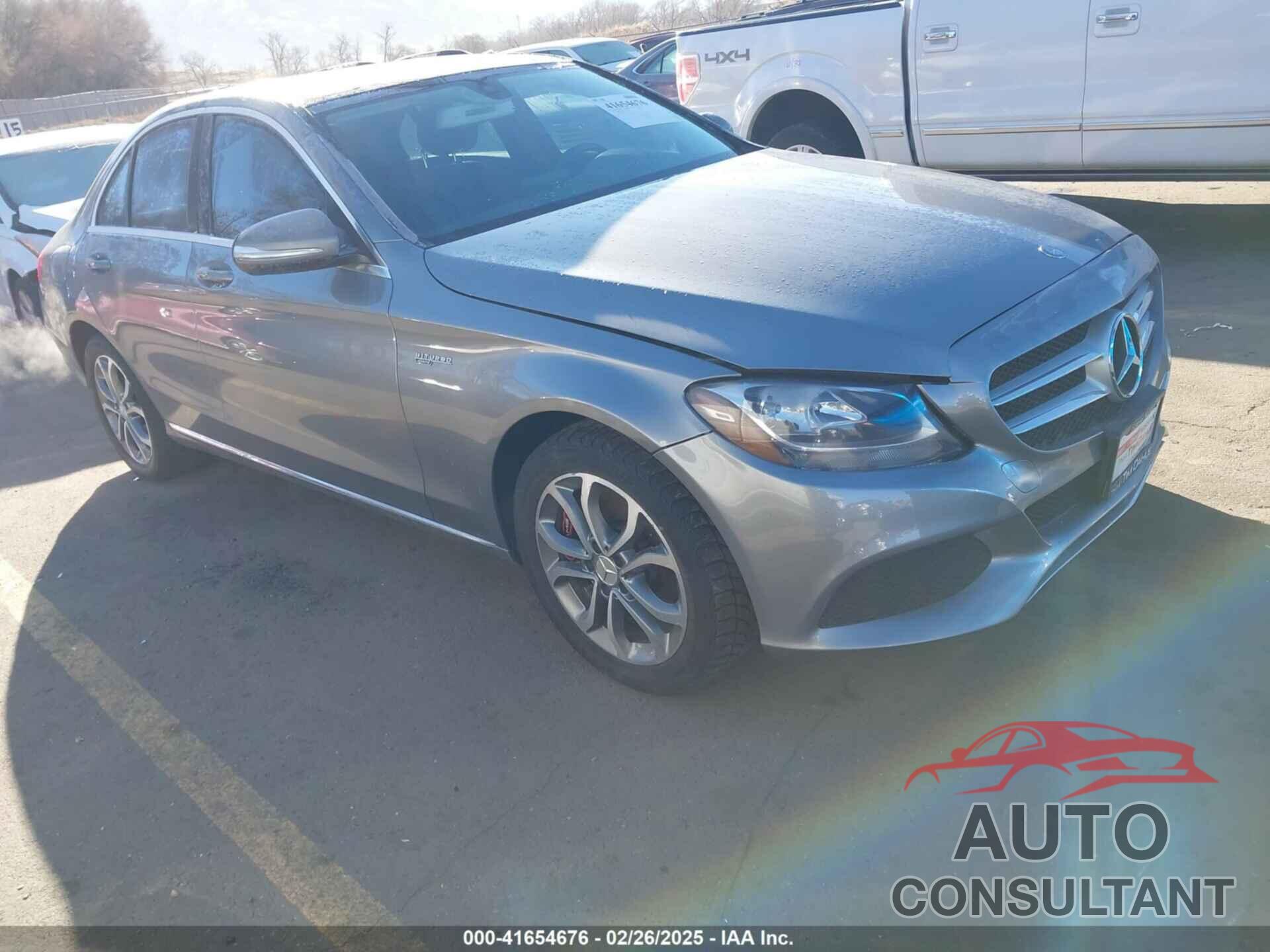 MERCEDES-BENZ C 300 2015 - 55SWF4KBXFU032641
