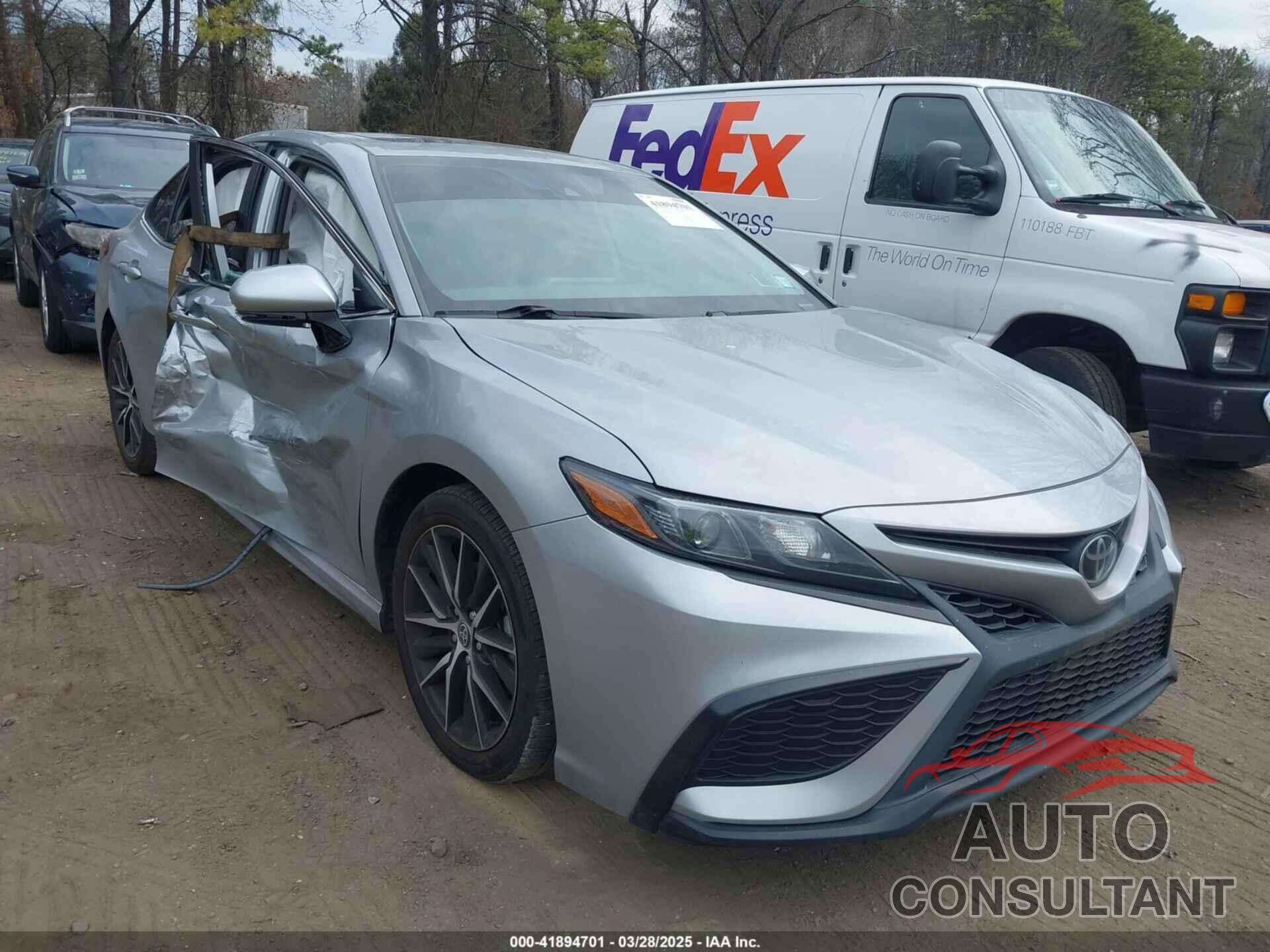 TOYOTA CAMRY 2022 - 4T1T11BK5NU069535