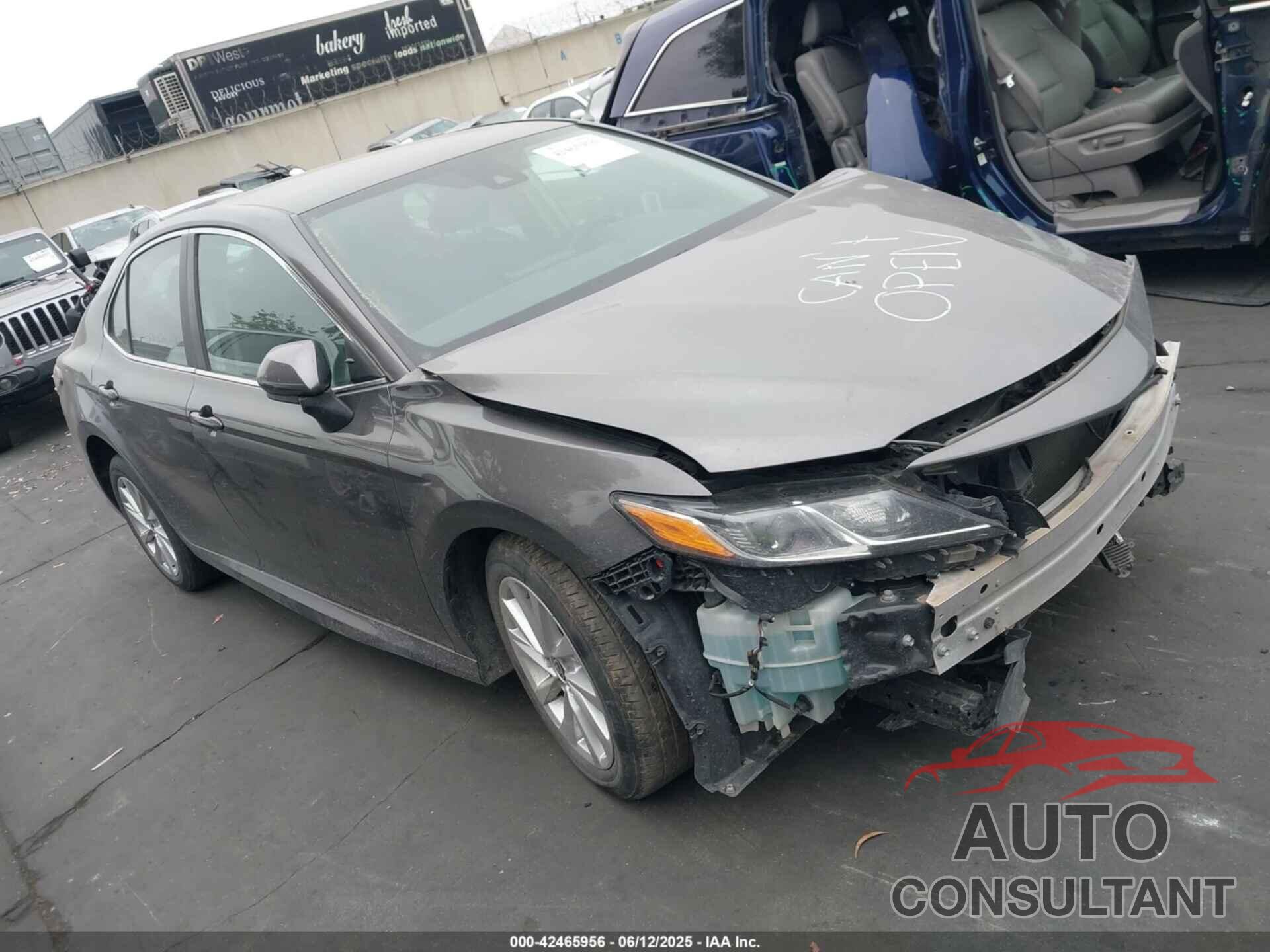TOYOTA CAMRY 2021 - 4T1C11AK5MU547047