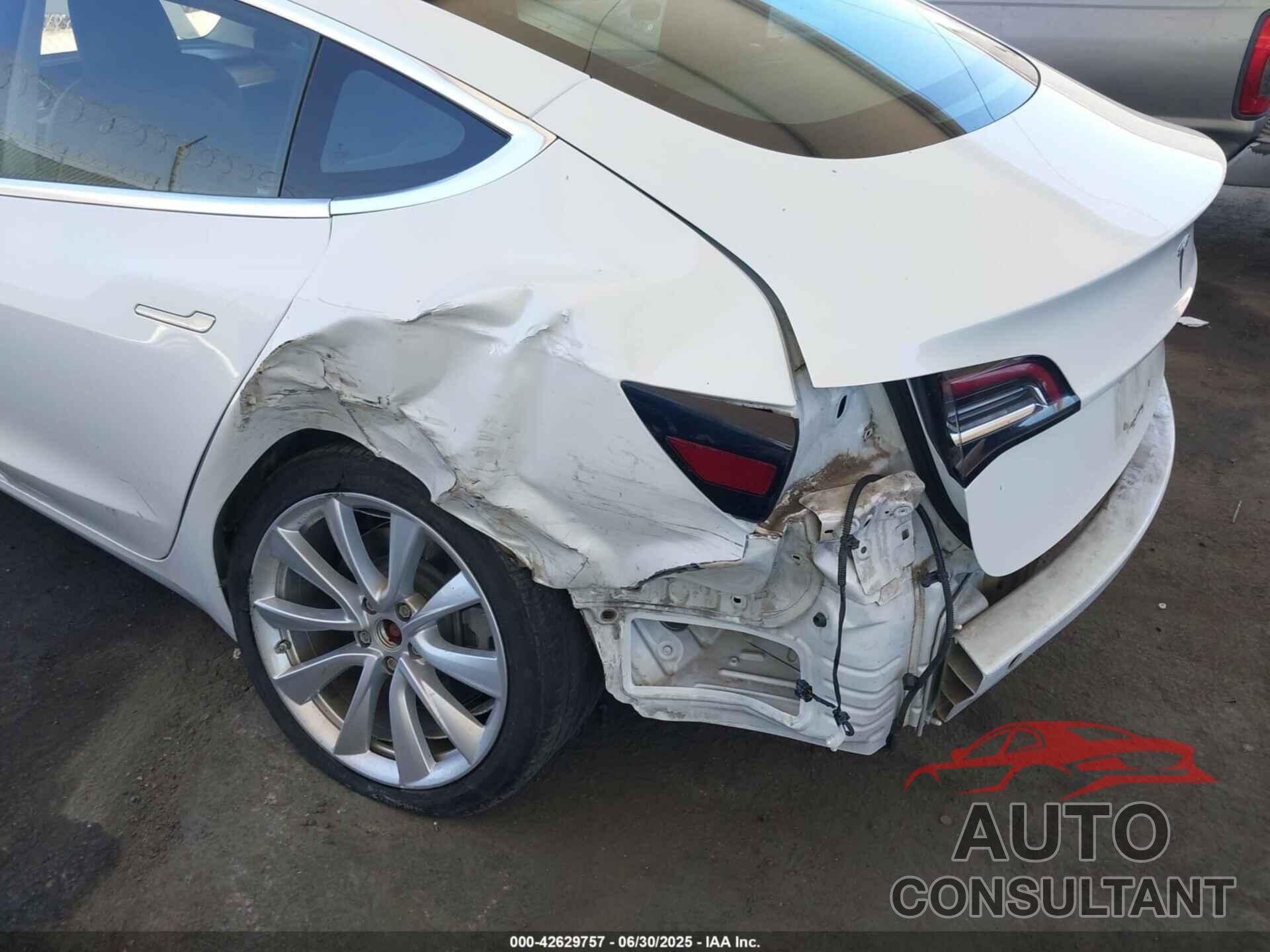 TESLA MODEL 3 2018 - 5YJ3E1EB9JF085339