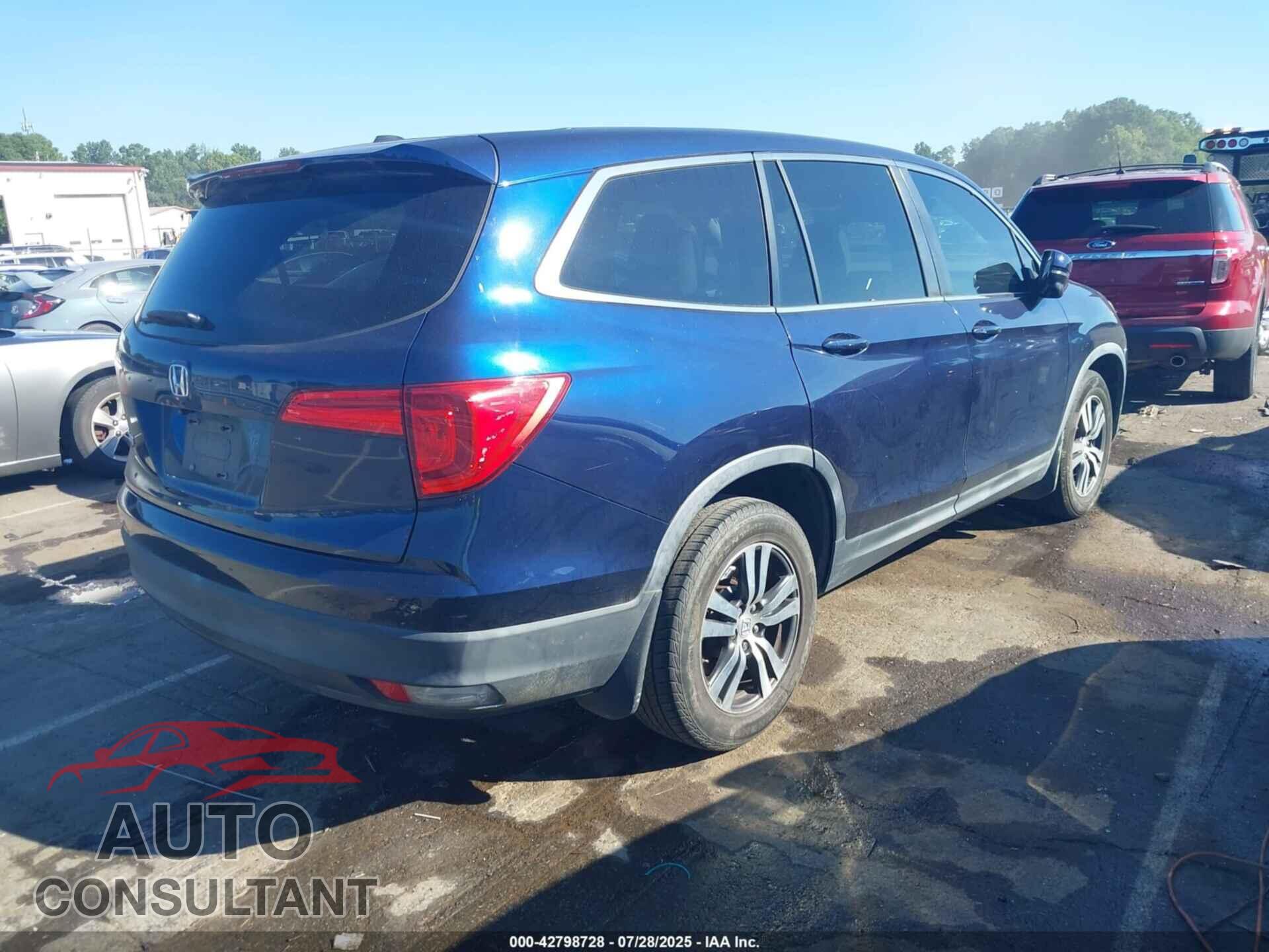 HONDA PILOT 2017 - 5FNYF5H38HB008227