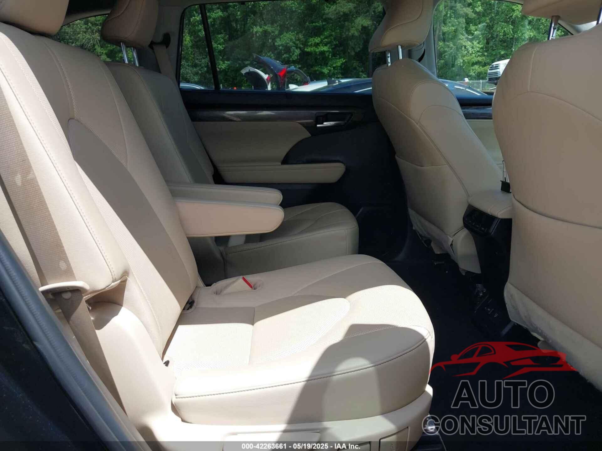 TOYOTA HIGHLANDER 2023 - 5TDKDRAH8PS000437