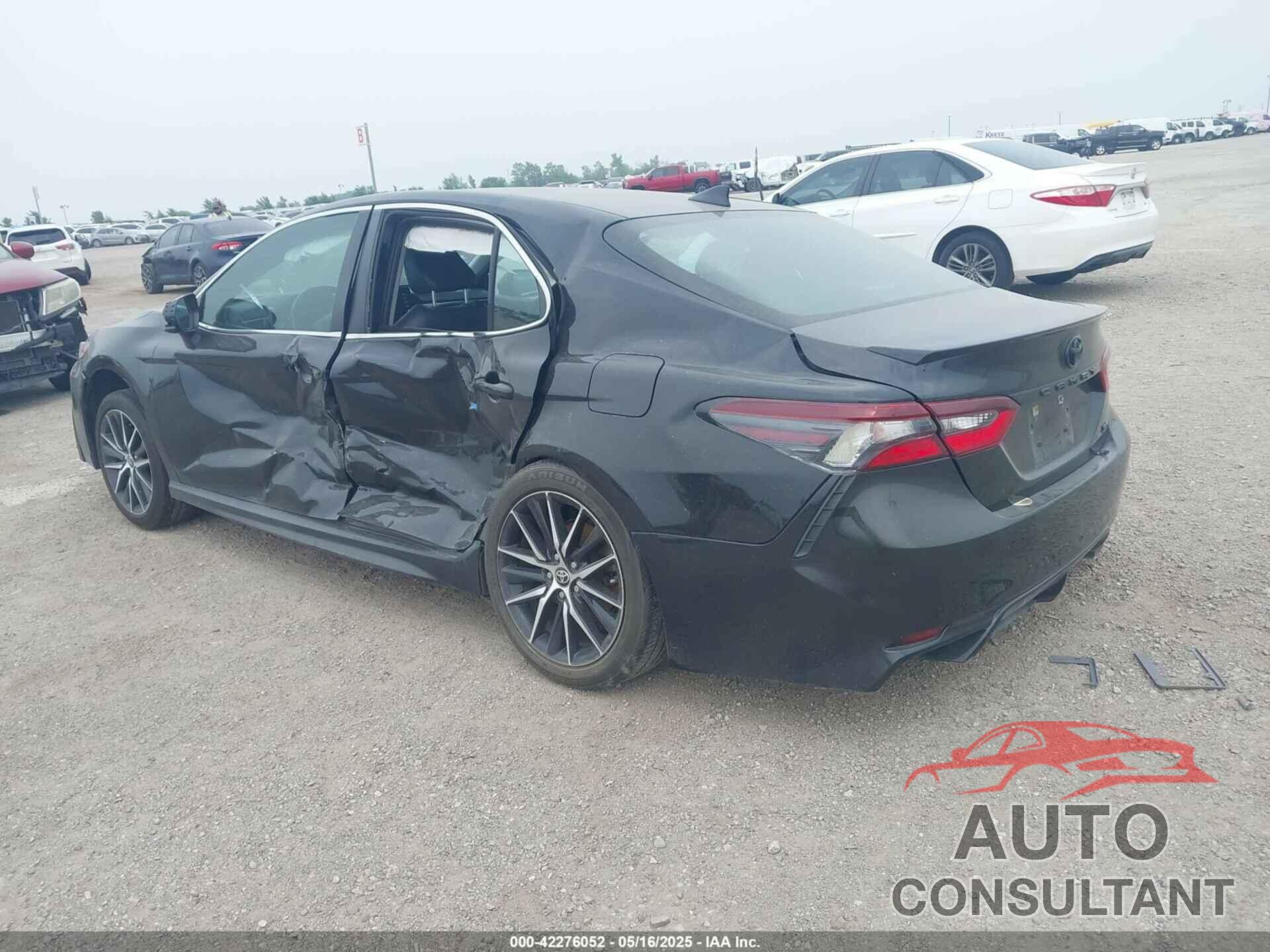 TOYOTA CAMRY 2021 - 4T1G11AK9MU473519