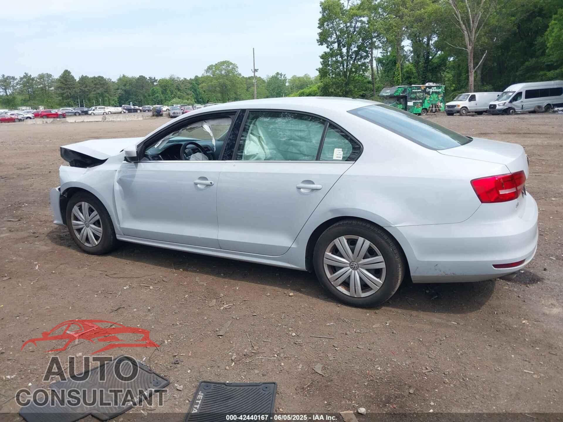 VOLKSWAGEN JETTA 2017 - 3VW2B7AJ5HM223207