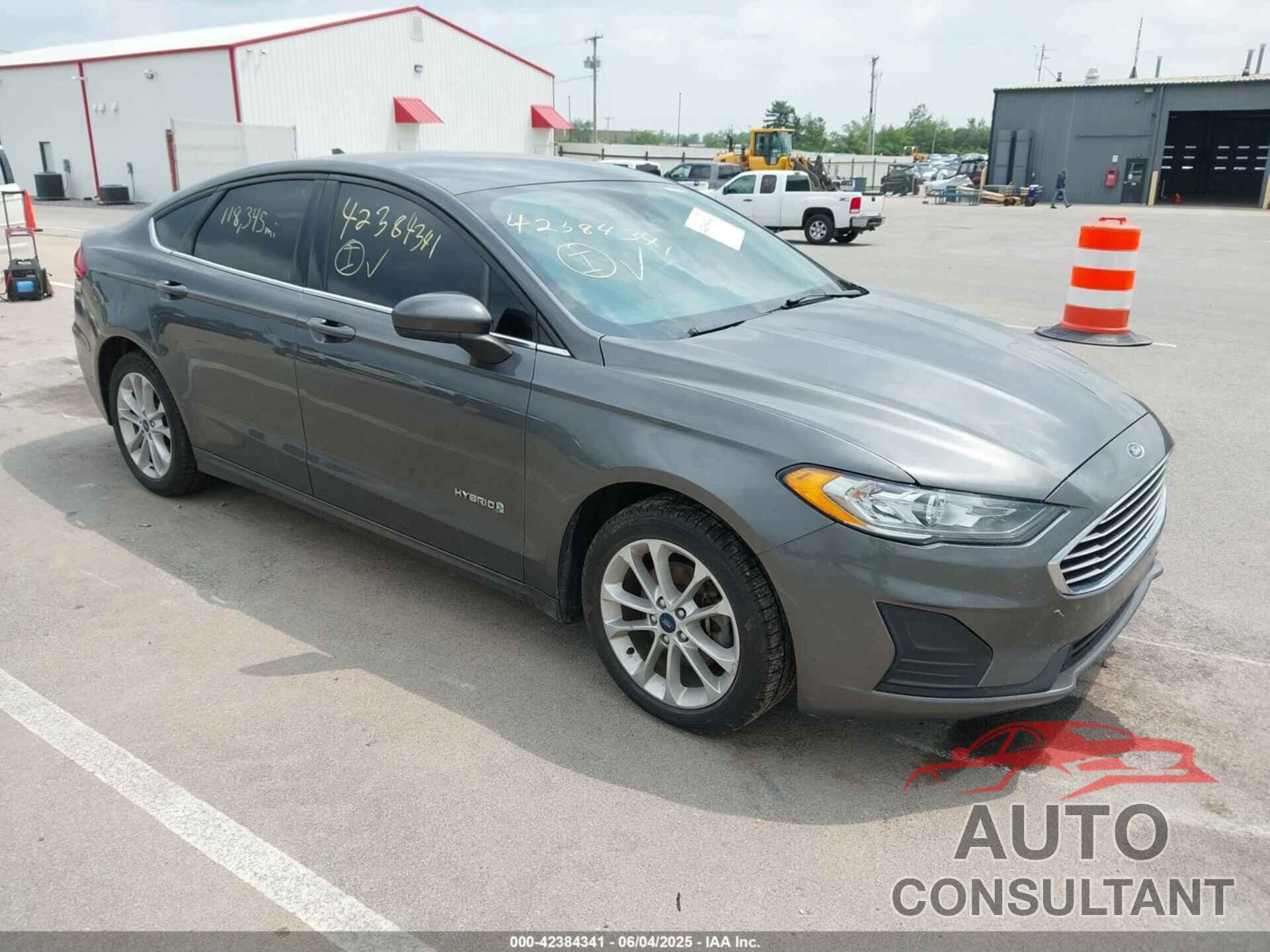 FORD FUSION HYBRID 2019 - 3FA6P0LU1KR143939
