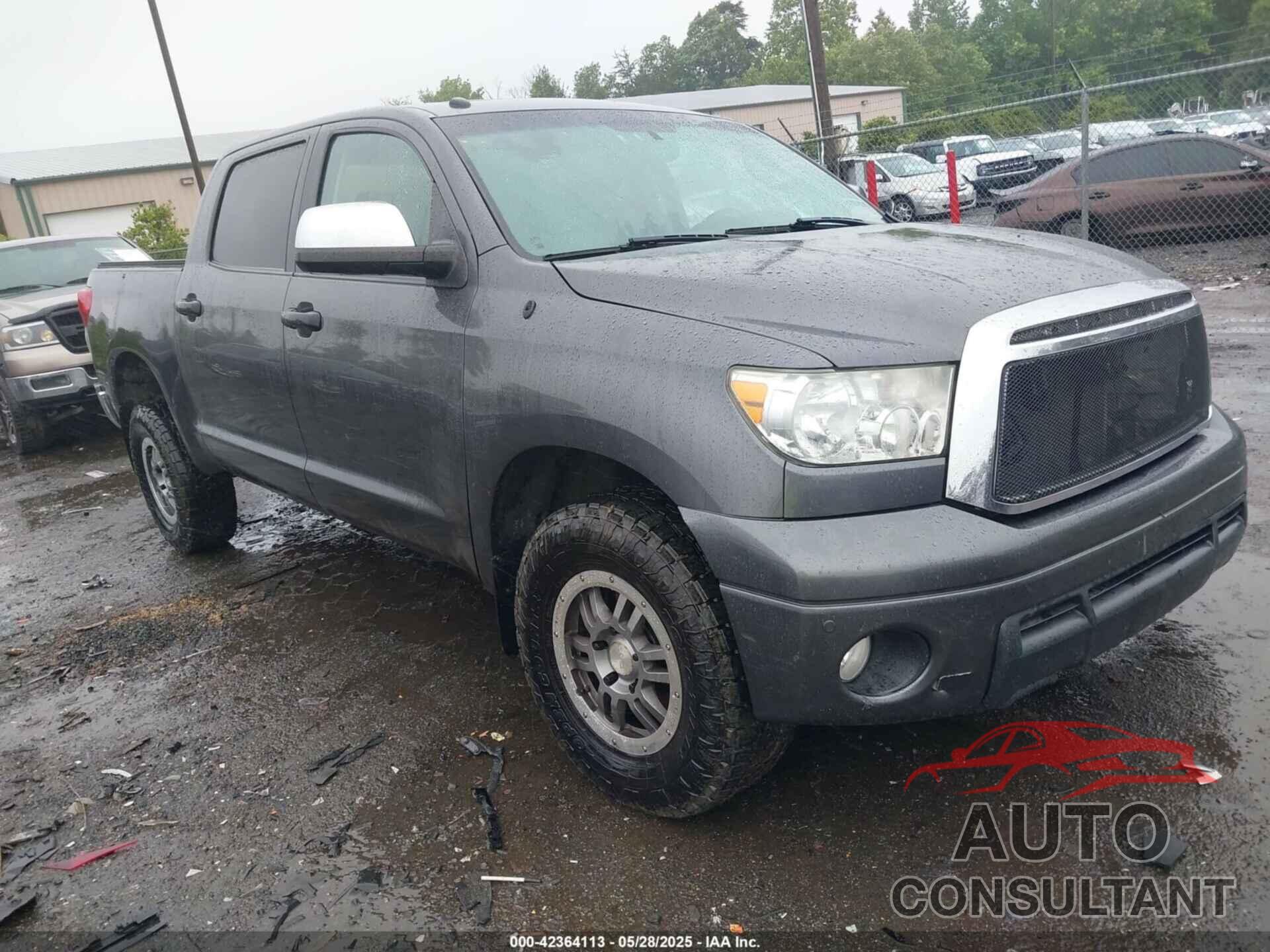 TOYOTA TUNDRA 2013 - 5TFHY5F13DX275240