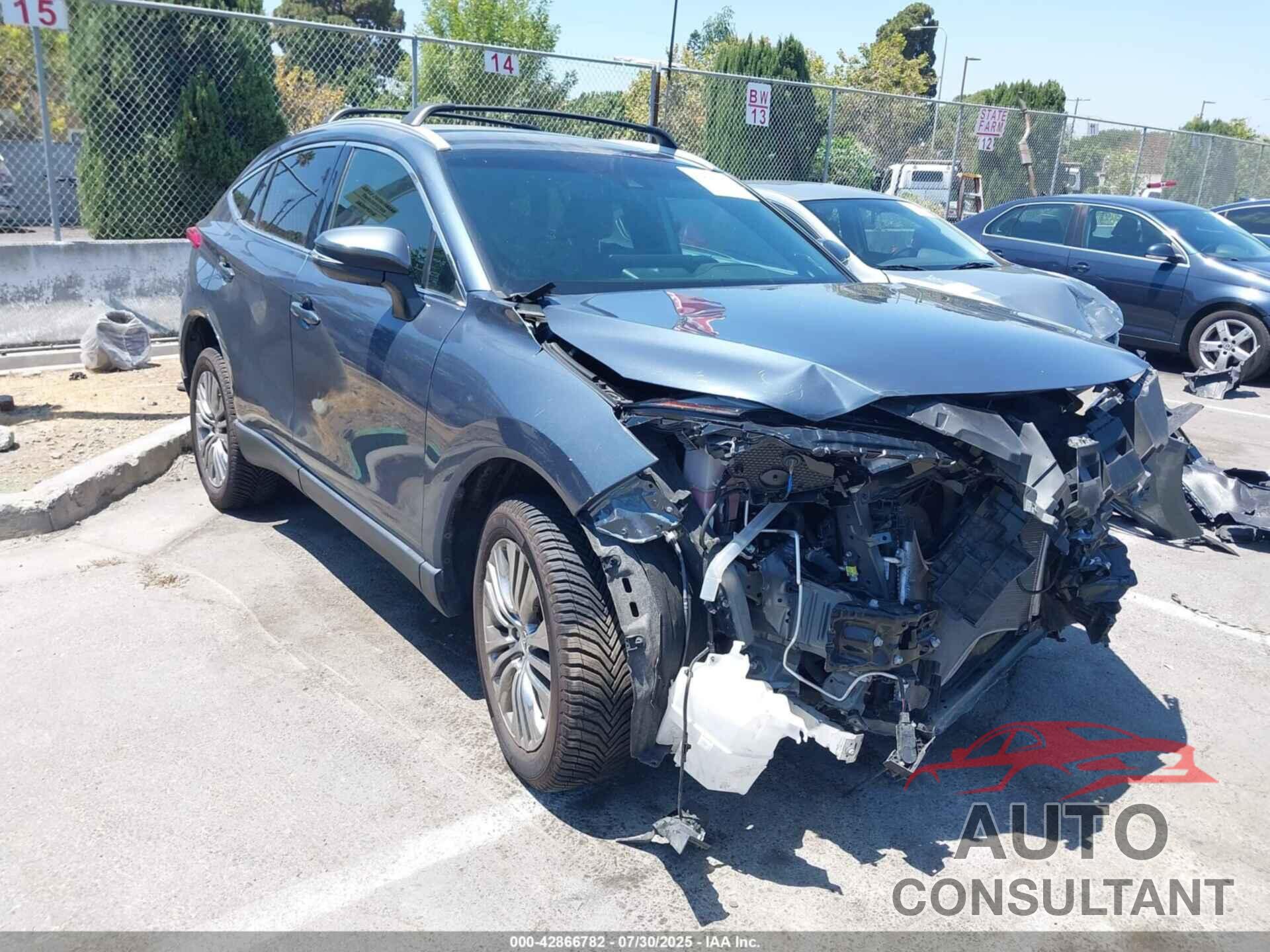 TOYOTA VENZA 2022 - JTEAAAAH7NJ090675
