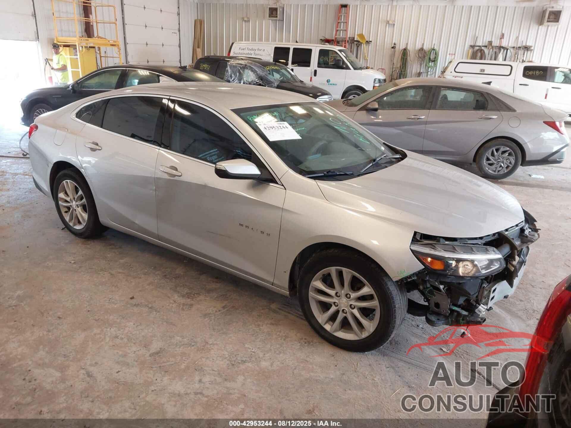 CHEVROLET MALIBU 2017 - 1G1ZE5ST2HF262584