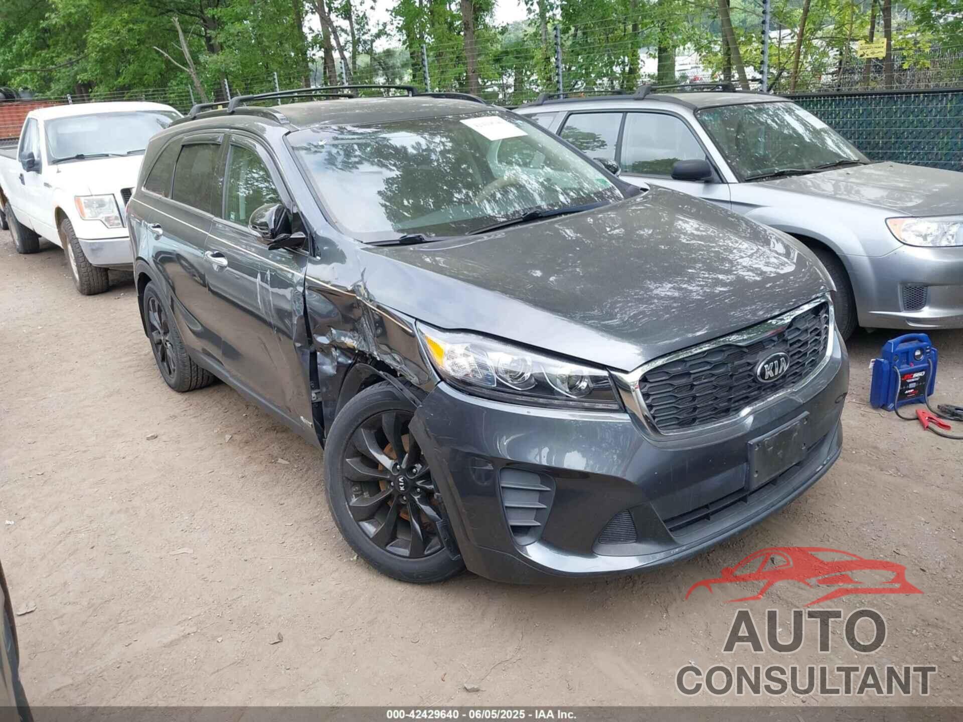 KIA SORENTO 2019 - 5XYPGDA56KG603088