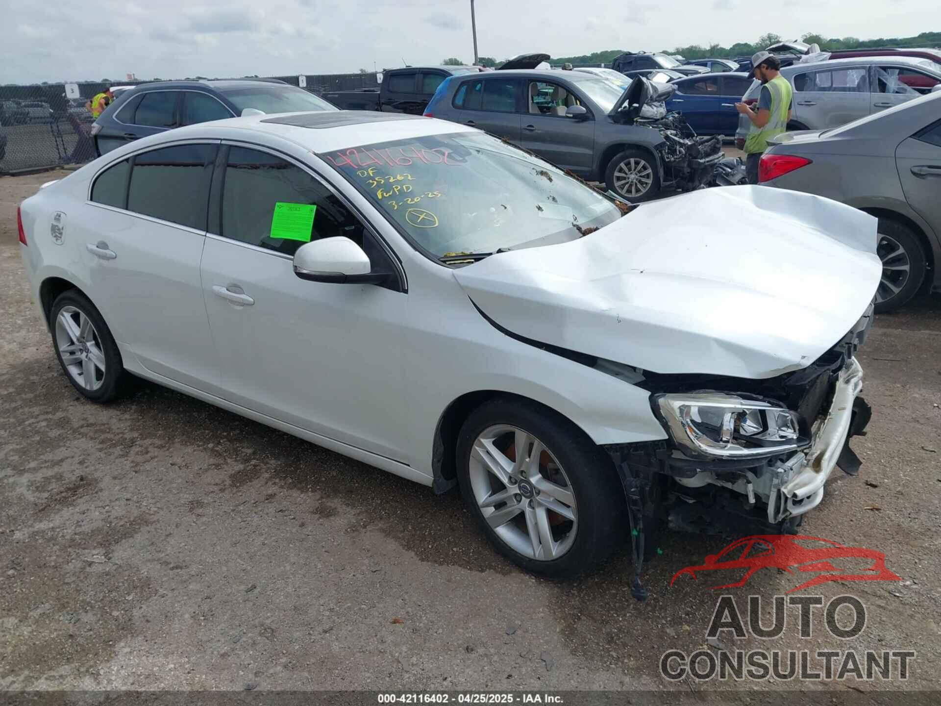 VOLVO S60 2015 - YV140MFK2F2350528