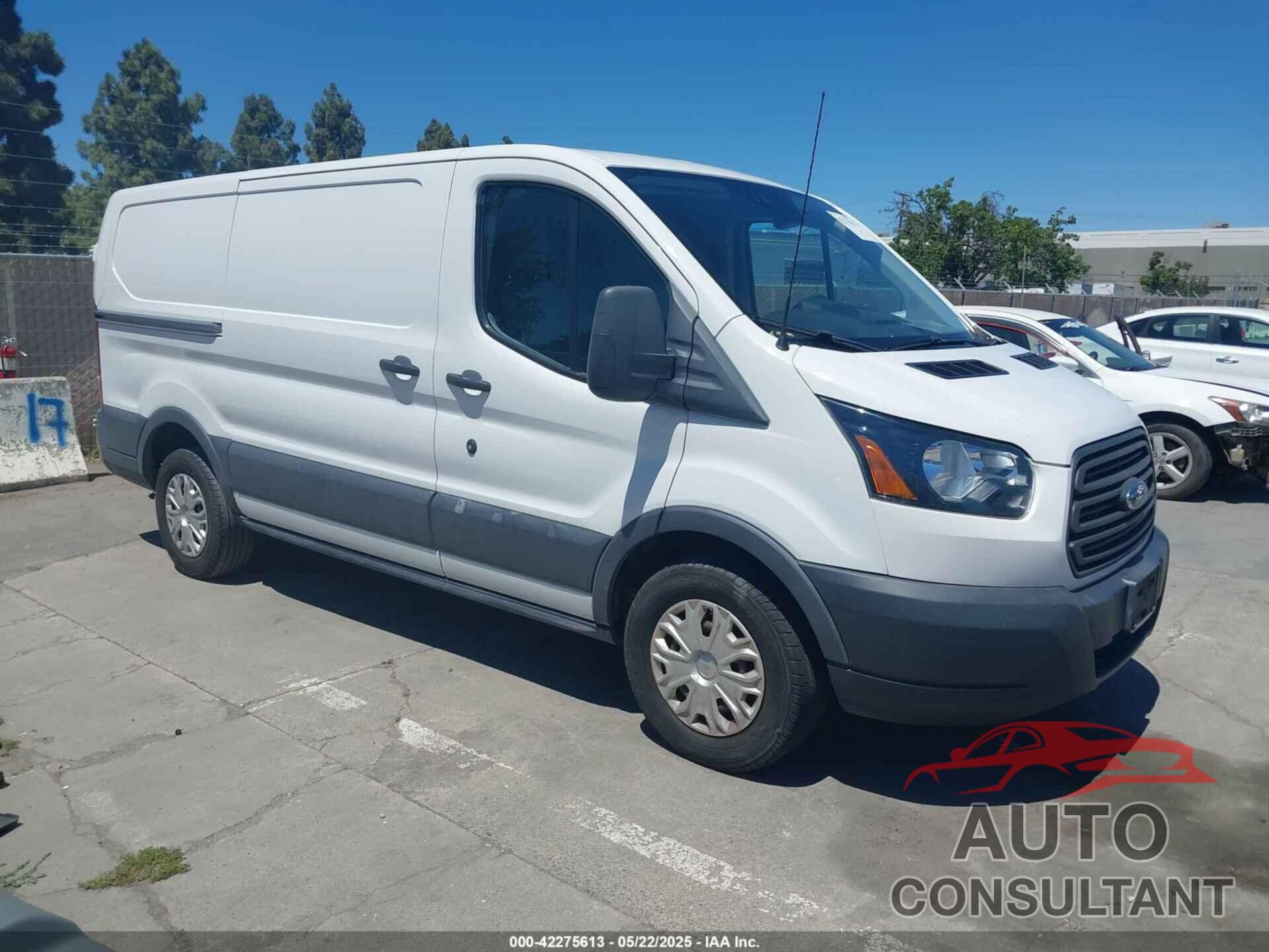 FORD TRANSIT-150 2018 - 1FTYE1YM4JKB30595