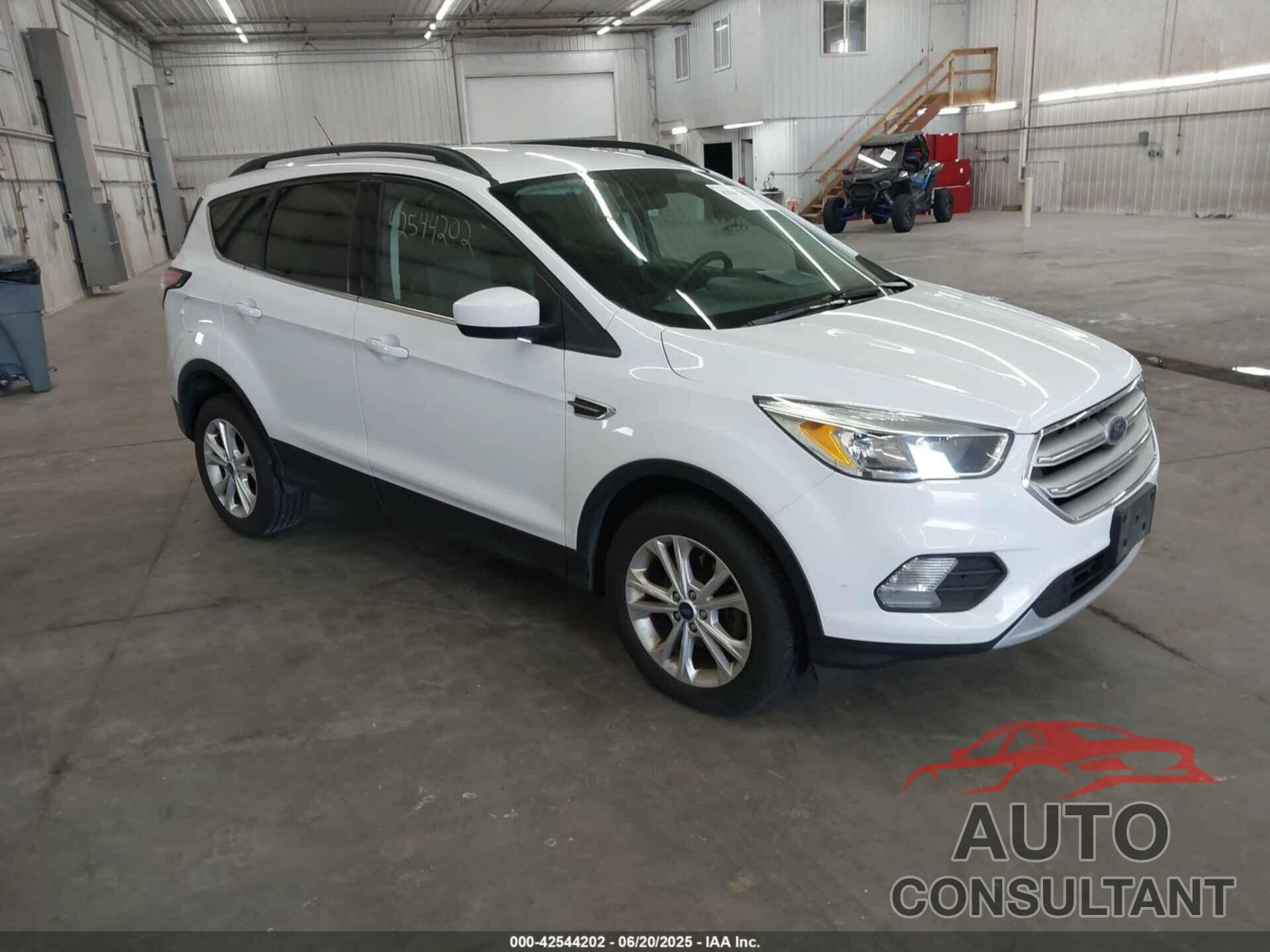 FORD ESCAPE 2018 - 1FMCU0GD8JUD19615